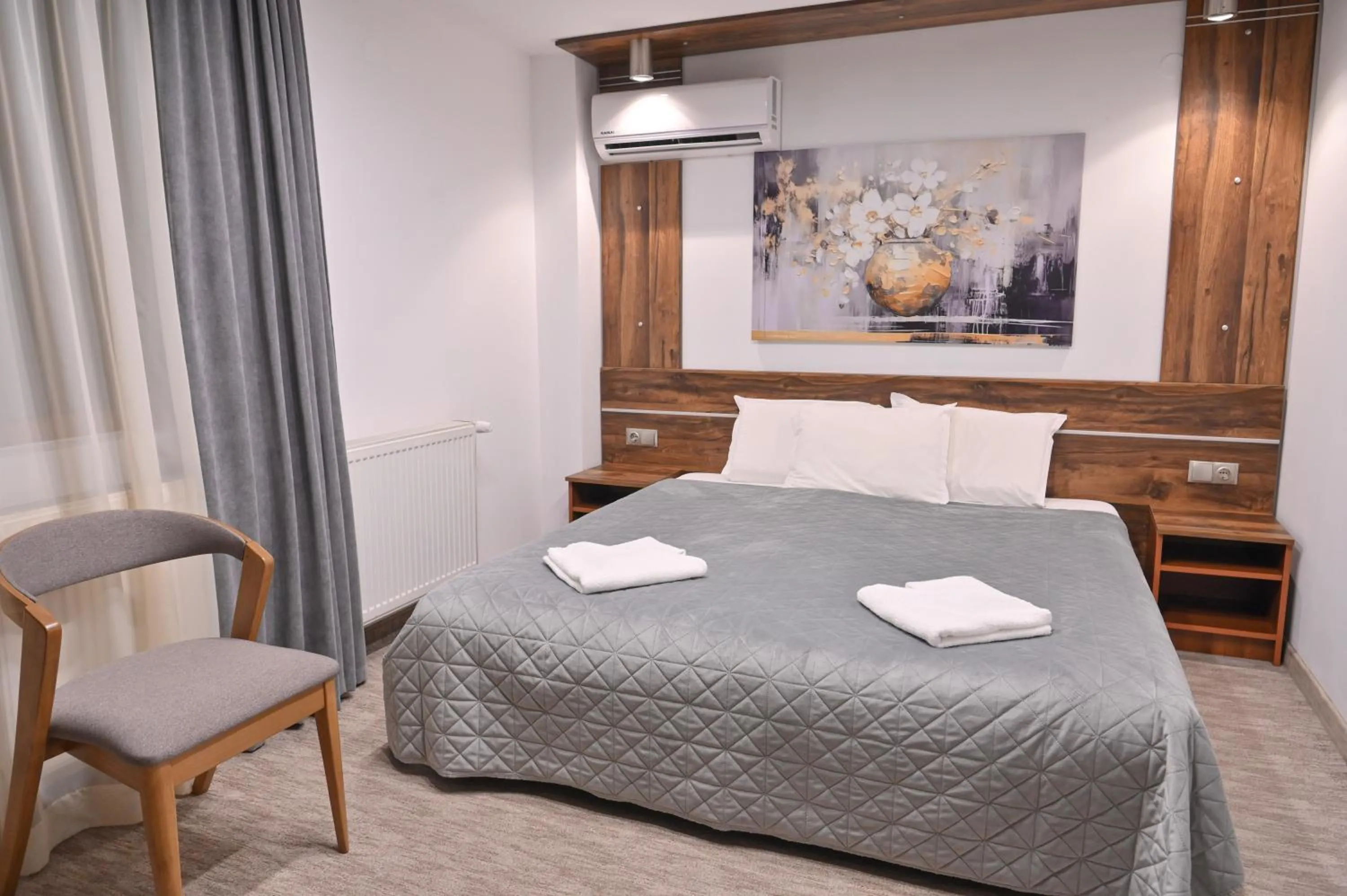 Hotel Rothmans-Breakfast - Free parking - Lobby