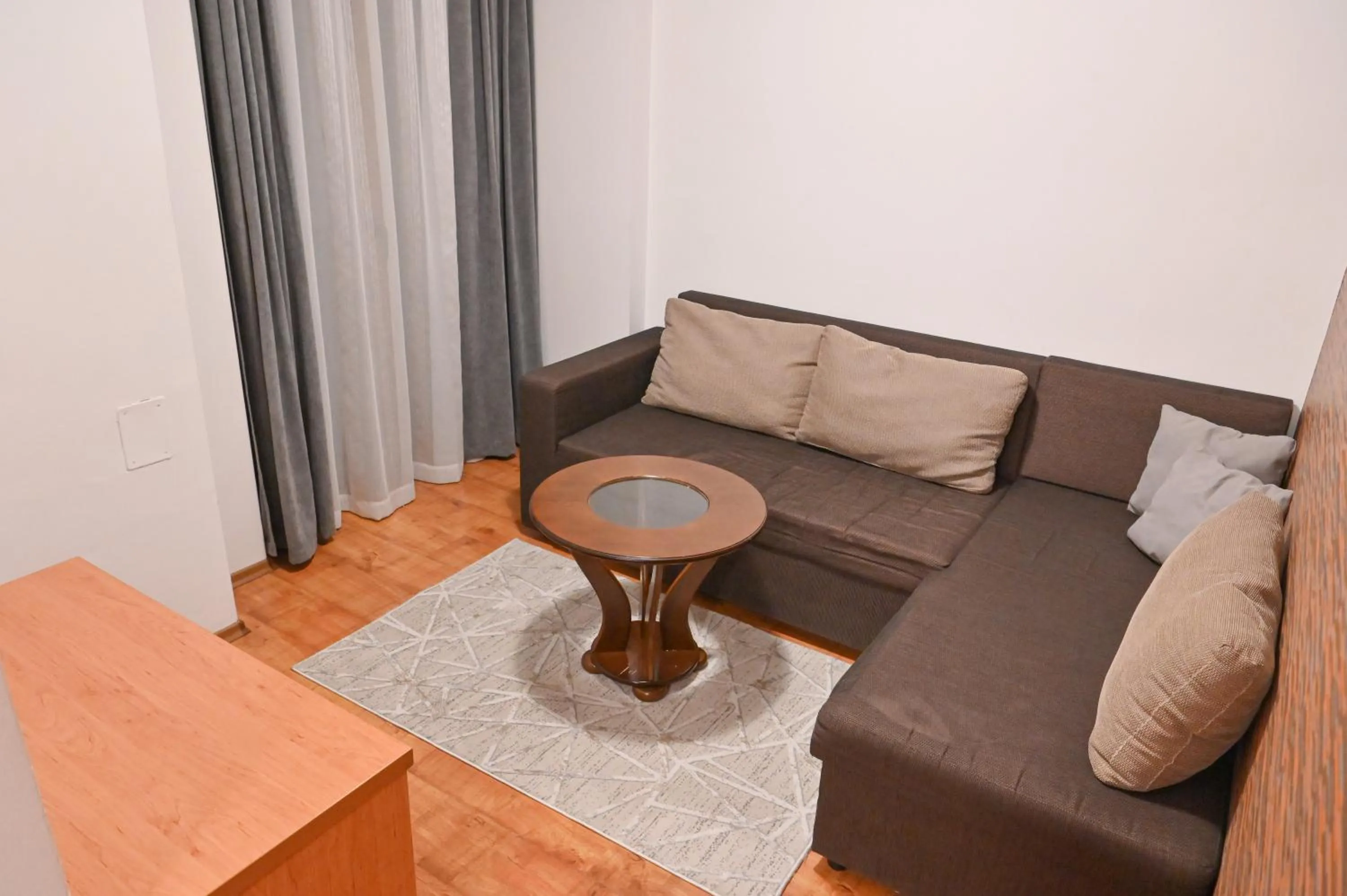 Hotel Rothmans-Breakfast - Free parking - Lobby