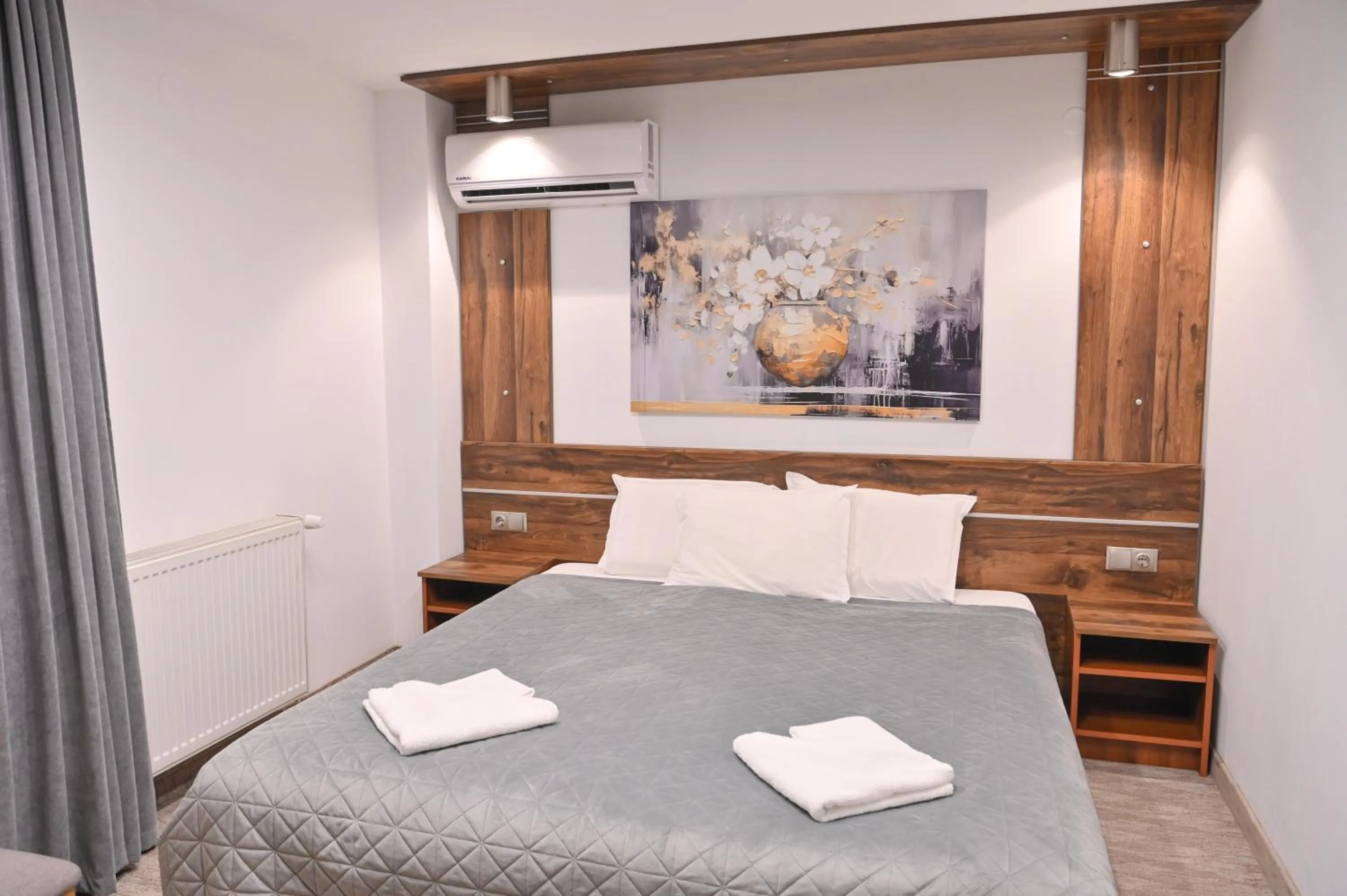 Hotel Rothmans-Breakfast - Free parking - Lobby