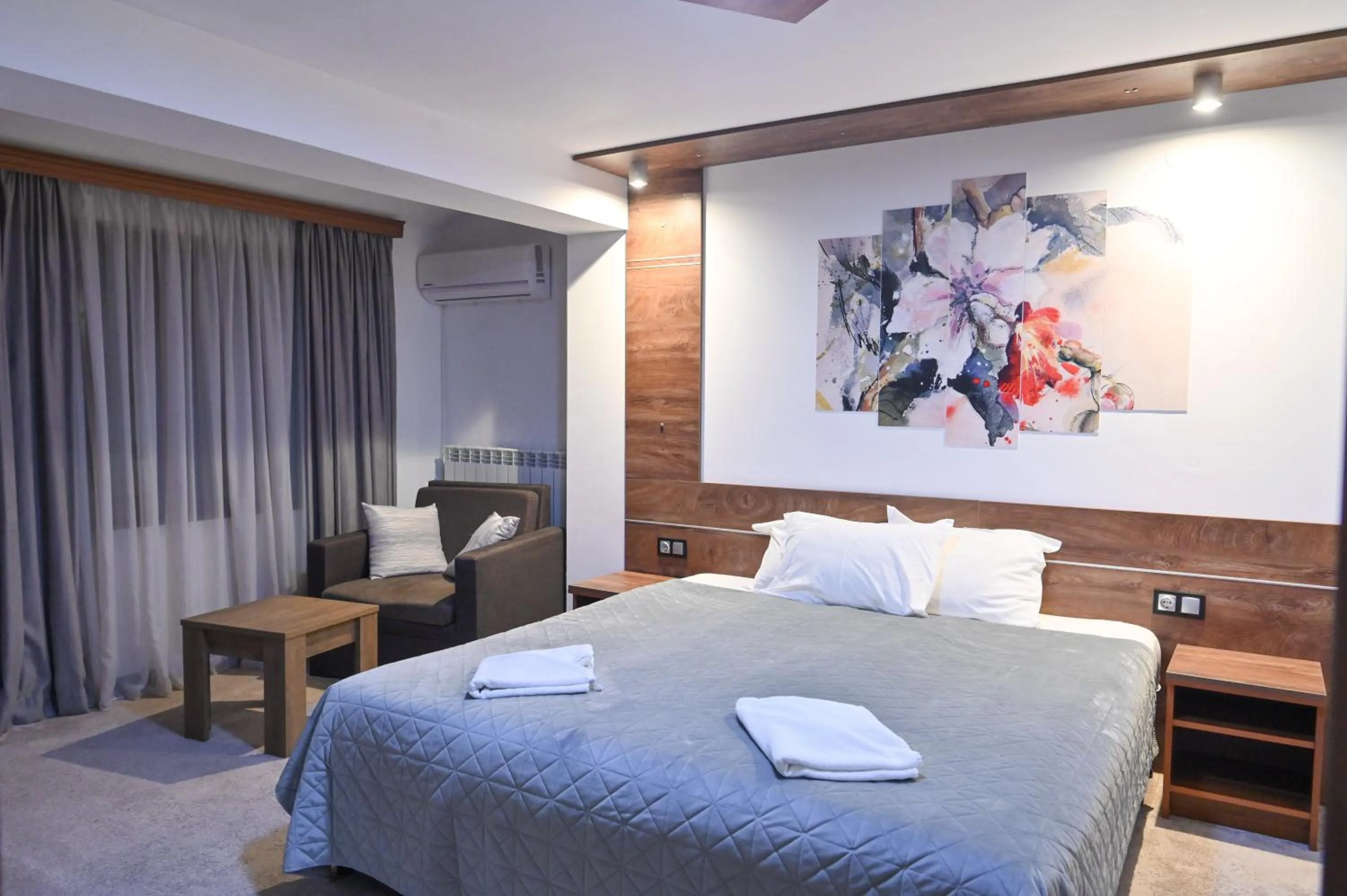 Hotel Rothmans-Breakfast - Free parking - Lobby