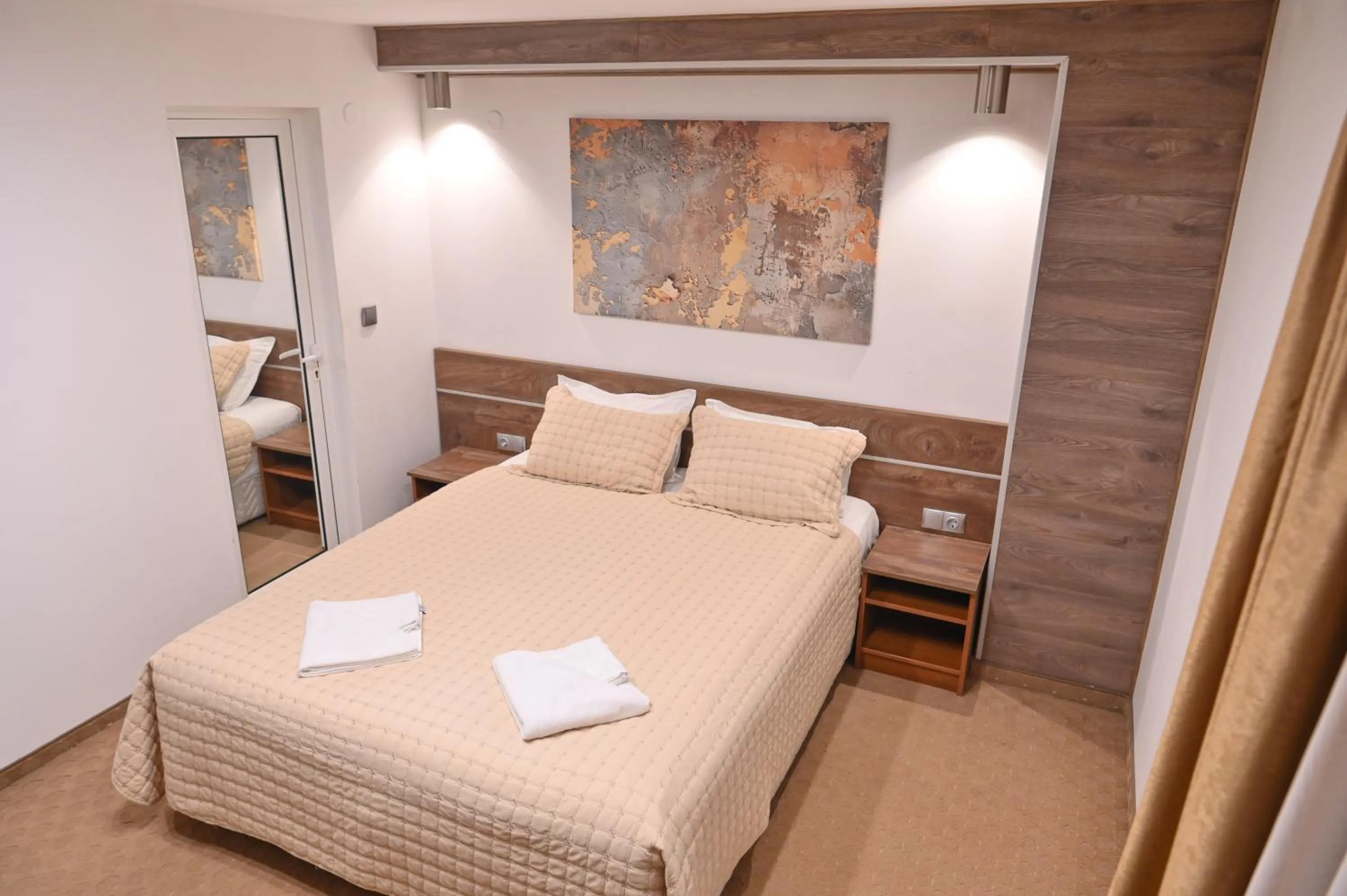 Hotel Rothmans-Breakfast - Free parking - Lobby