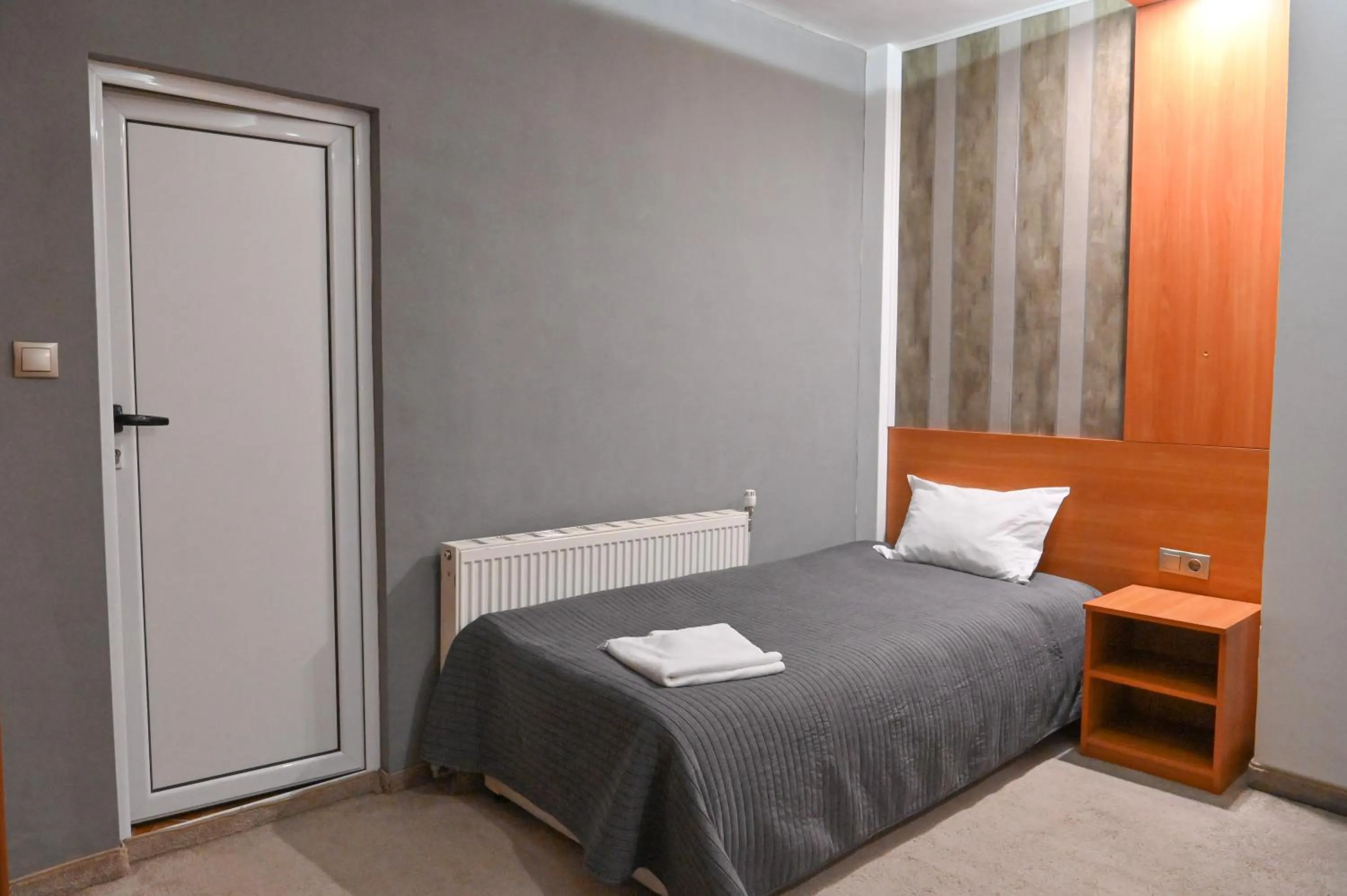 Hotel Rothmans-Breakfast - Free parking - Lobby