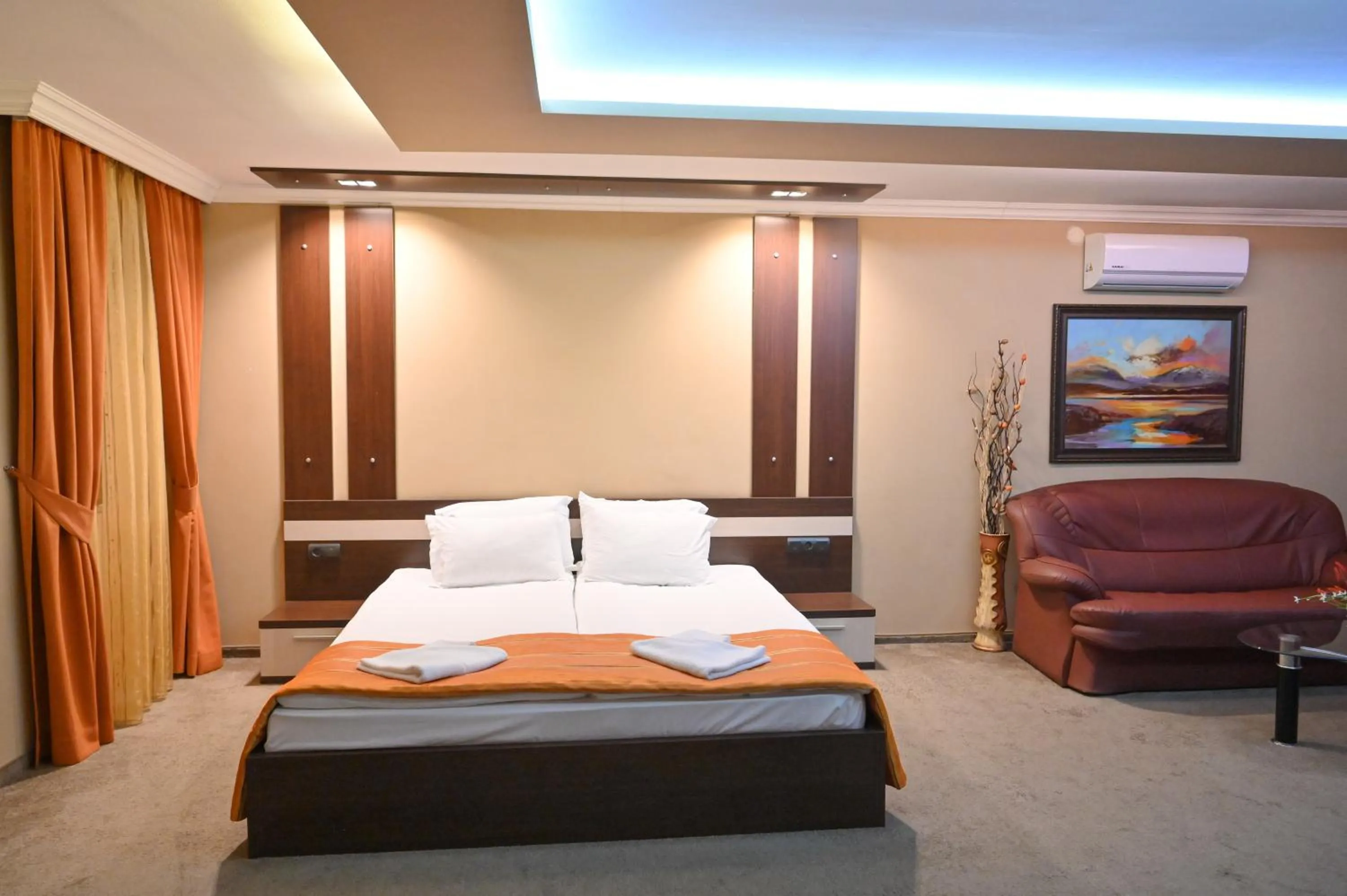 Hotel Rothmans-Breakfast - Free parking - Lobby