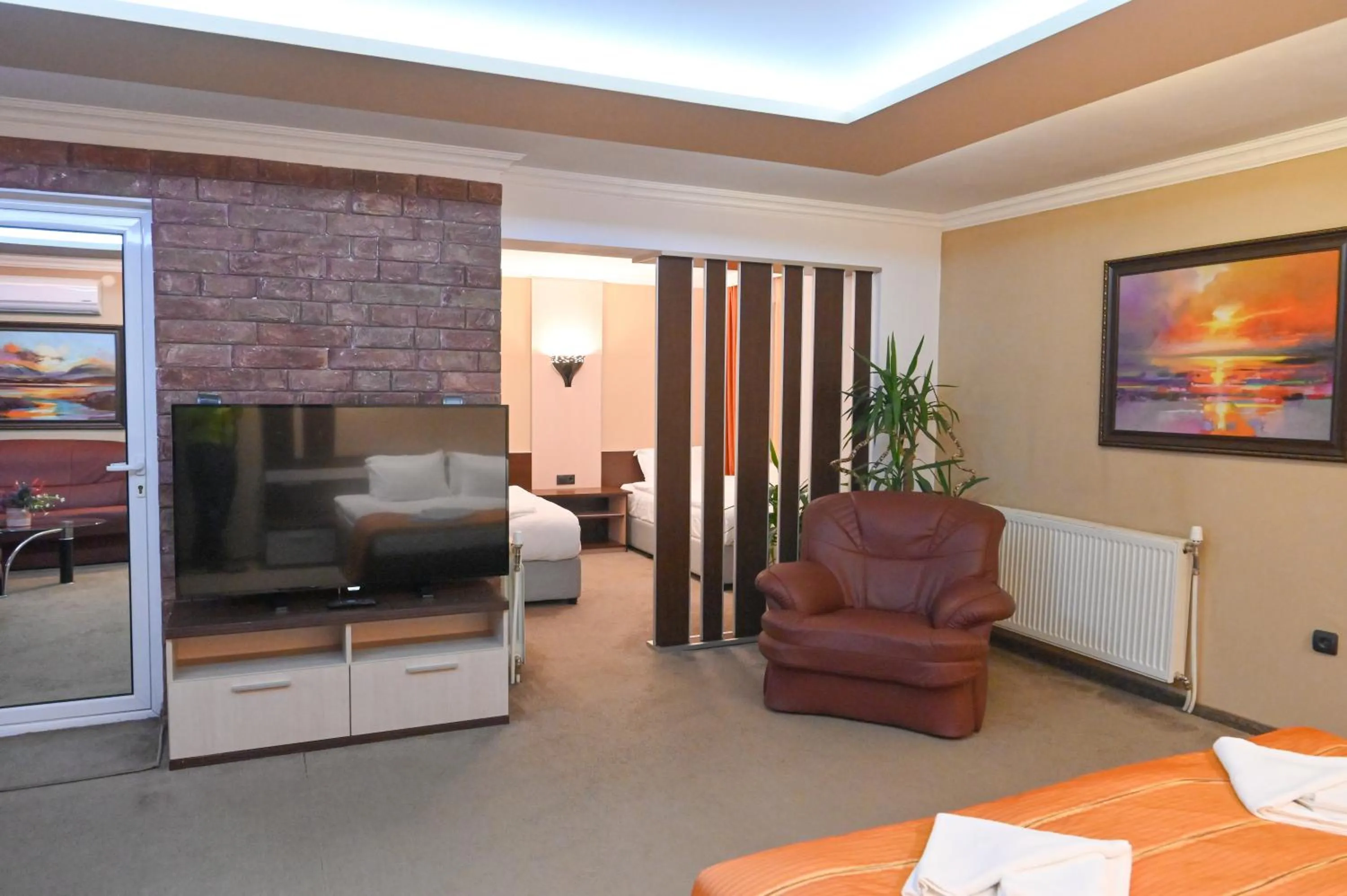 Hotel Rothmans-Breakfast - Free parking - Lobby