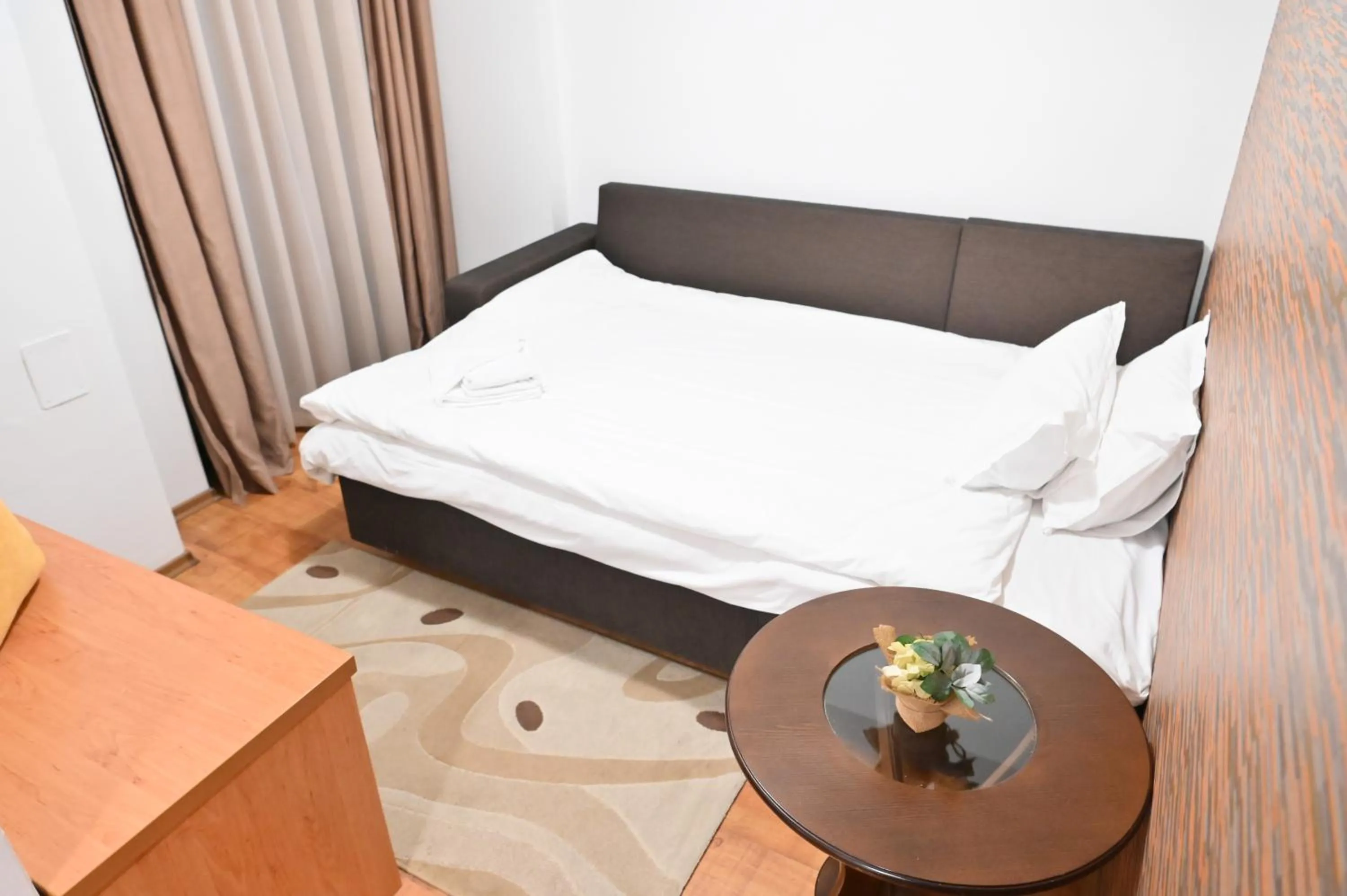 Hotel Rothmans-Breakfast - Free parking - Lobby