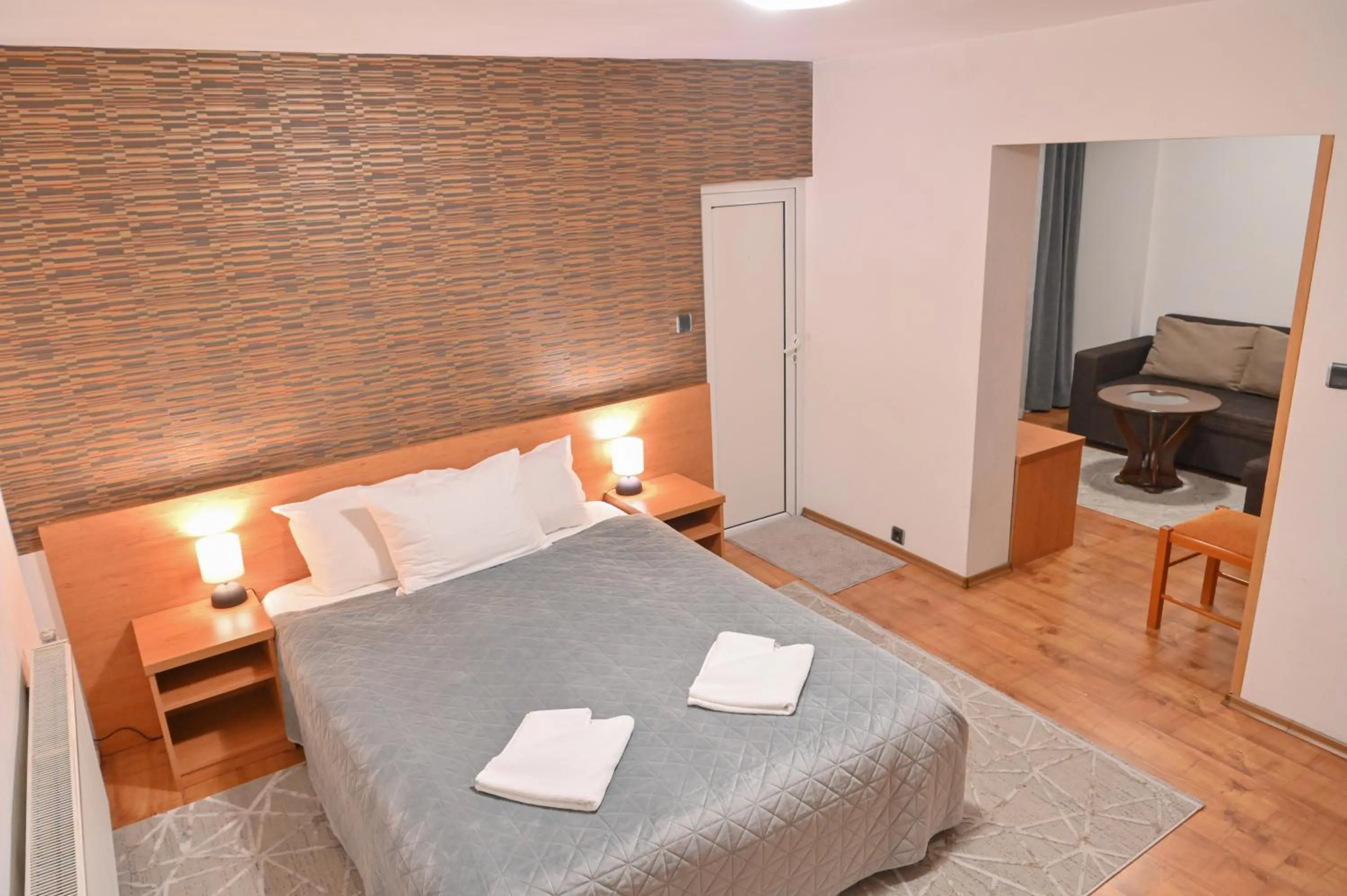 Hotel Rothmans-Breakfast - Free parking - Lobby