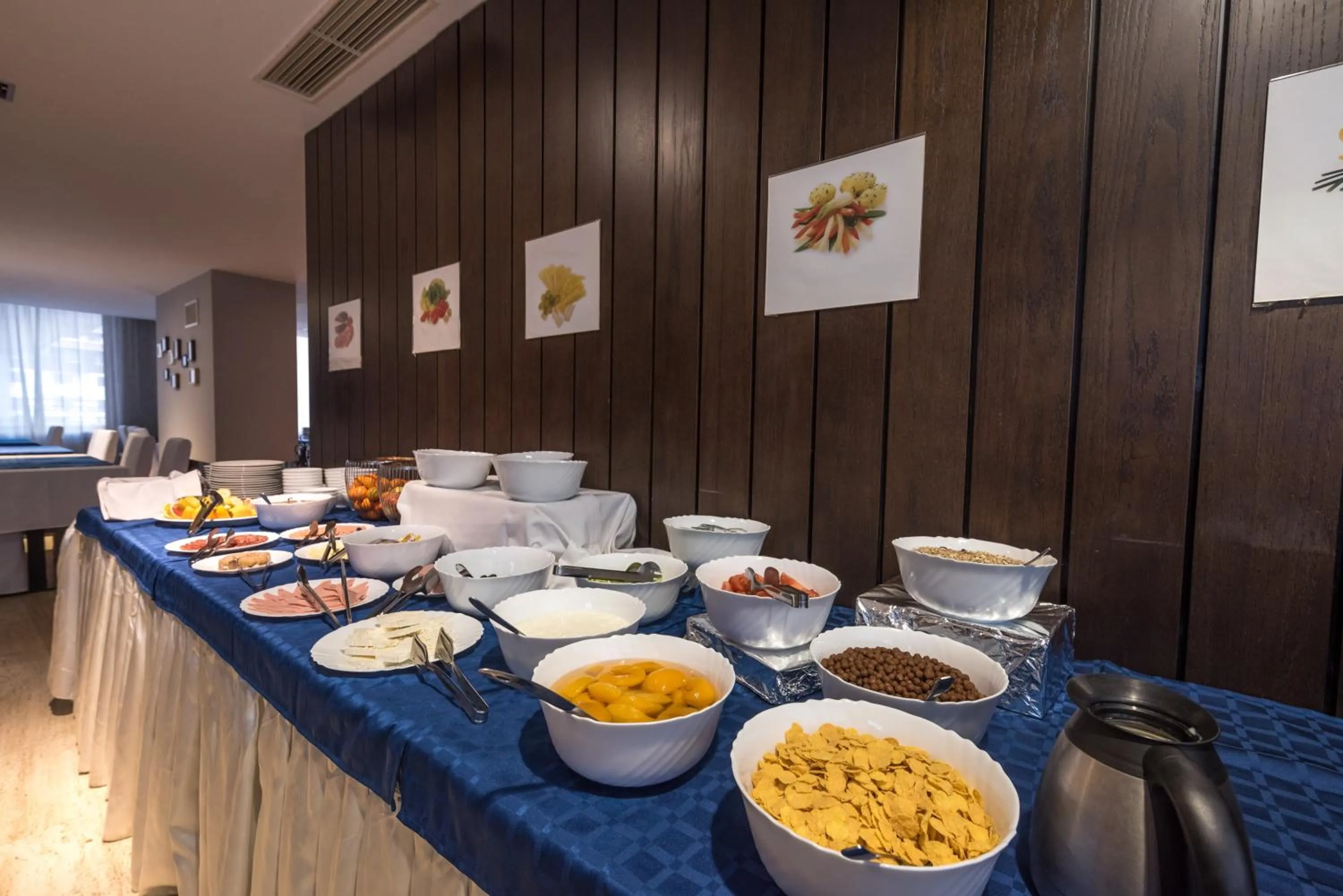 Restaurant/places to eat in Aparthotel Aspen