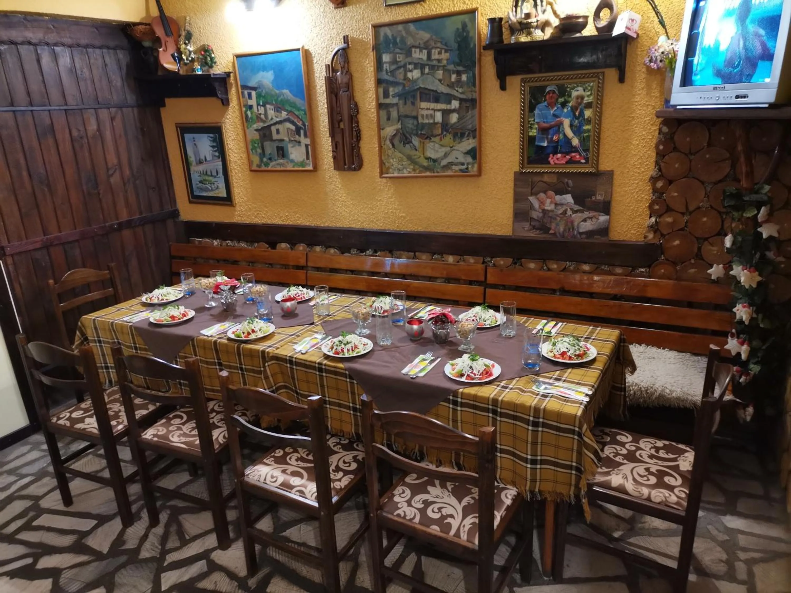 Restaurant/places to eat in Family Hotel Santo Bansko