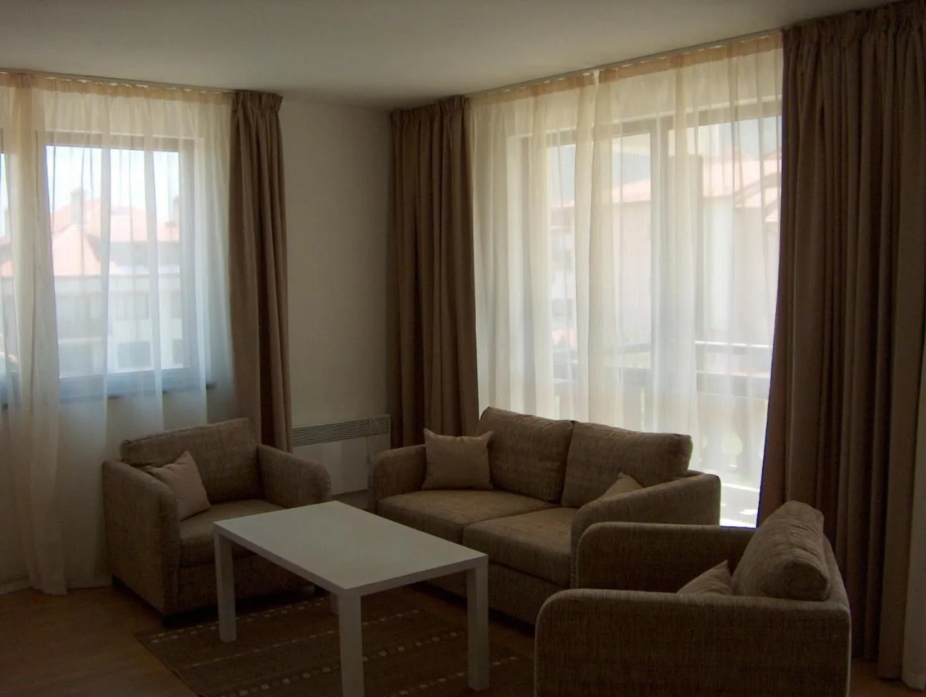 Living room in Winslow Elegance Apartments