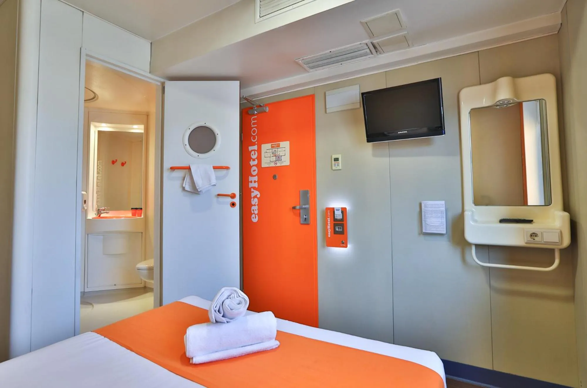 Photo of the whole room, Bed in easyHotel Sofia