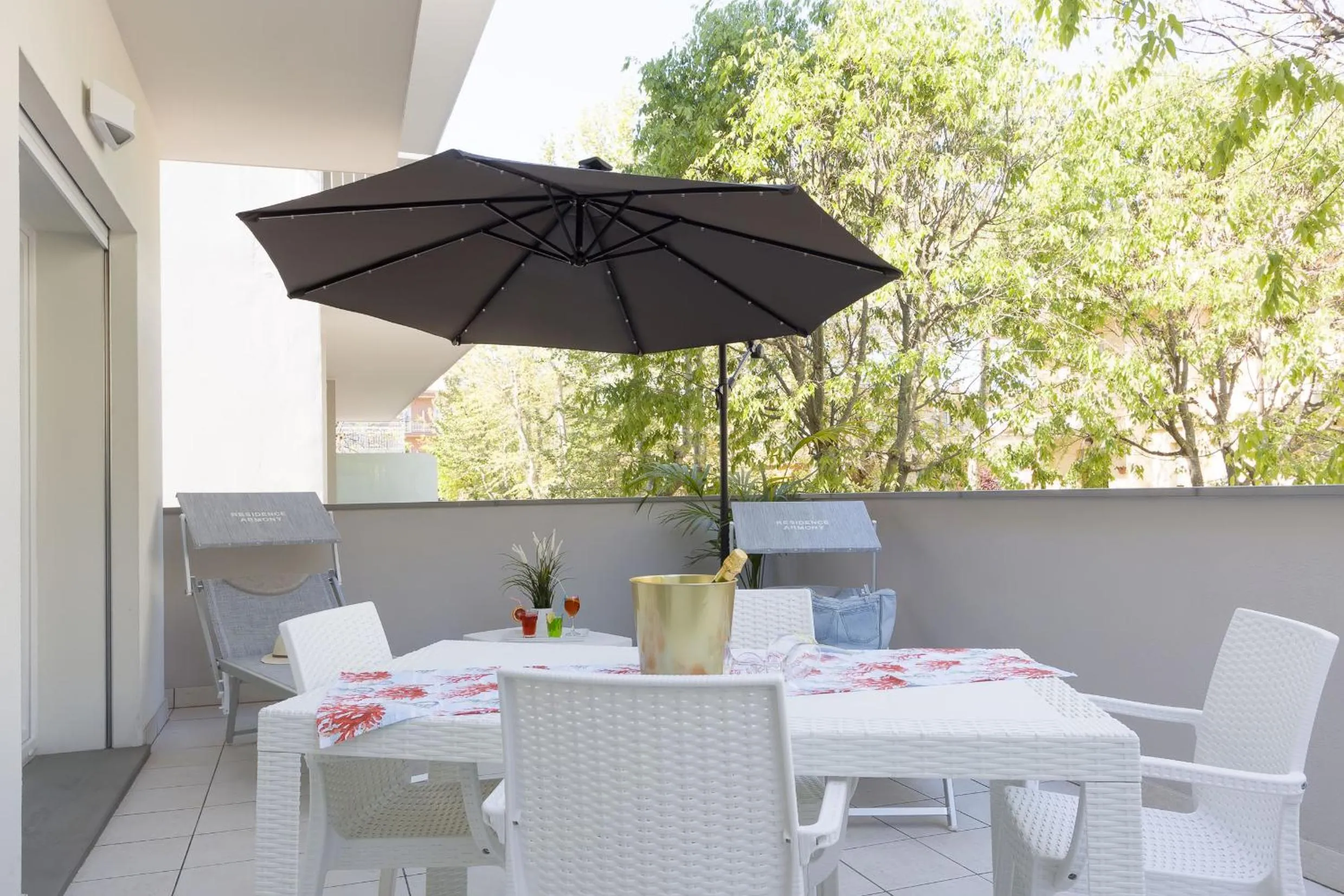 Spring in Residence Armony