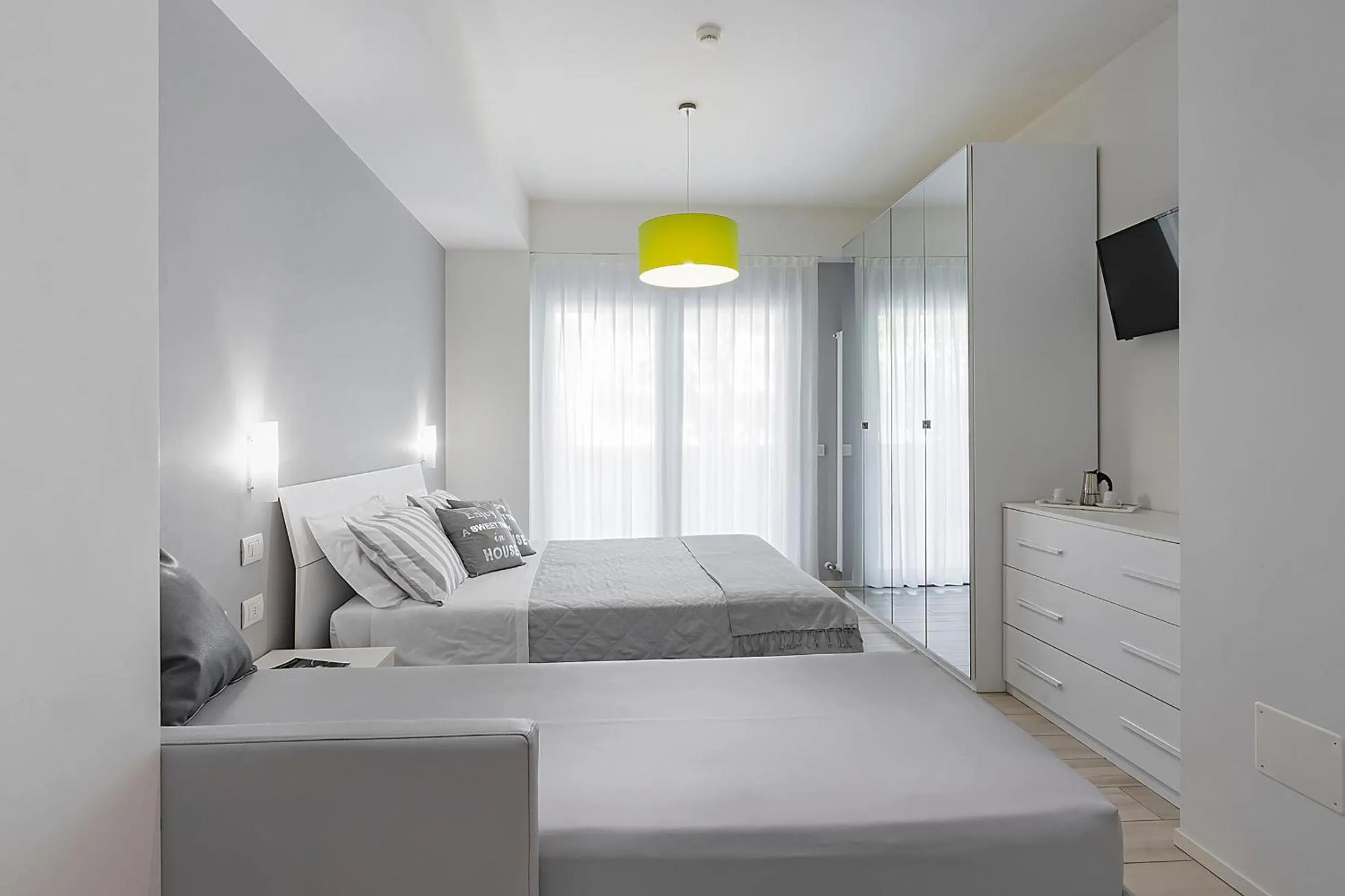 Bed in Residence Armony