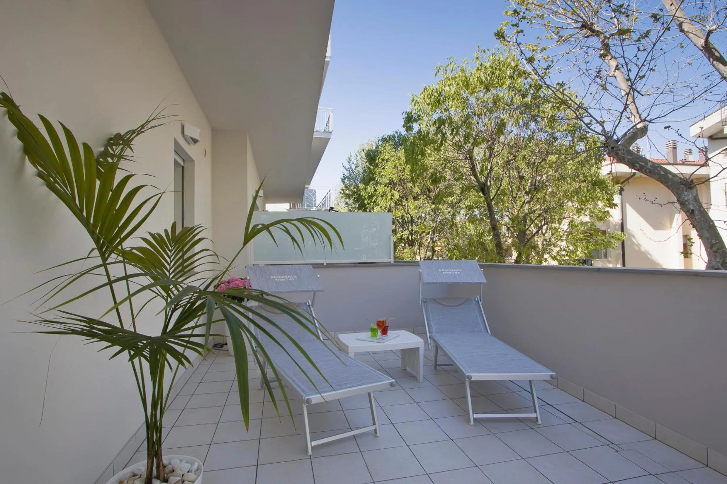 Spring in Residence Armony