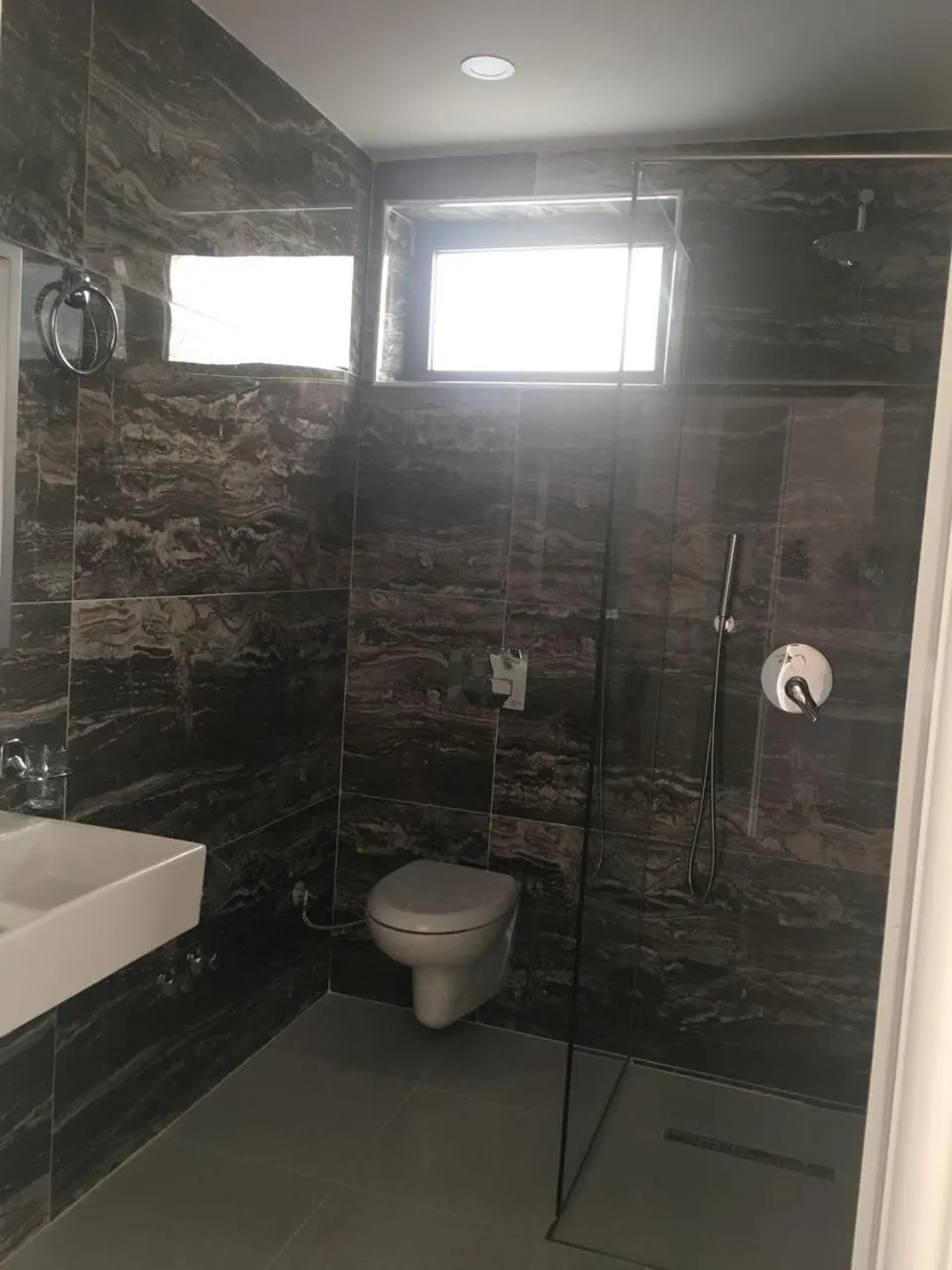 Bathroom in Julia Hotel