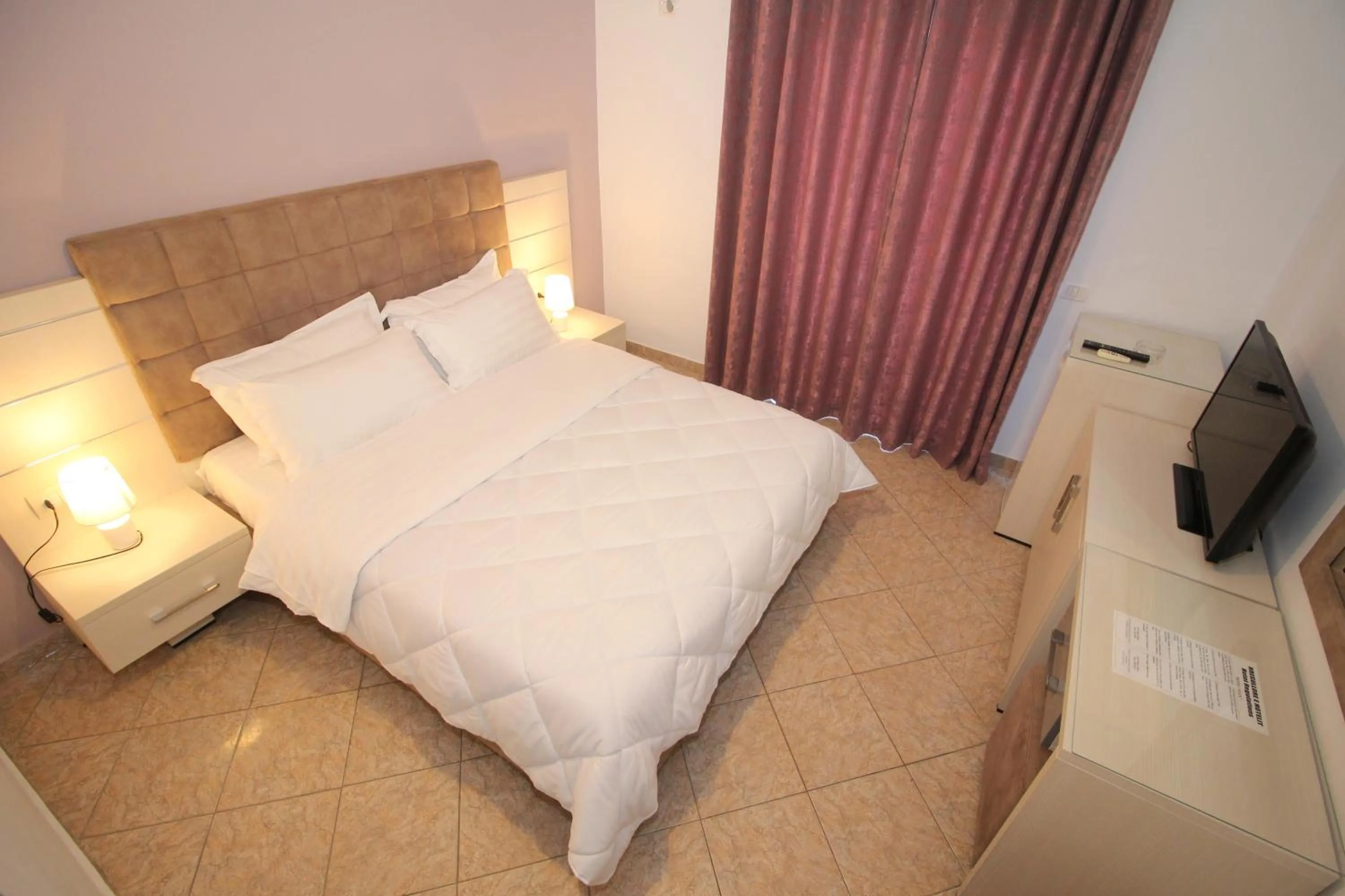 Bedroom, Bed in Julia Hotel