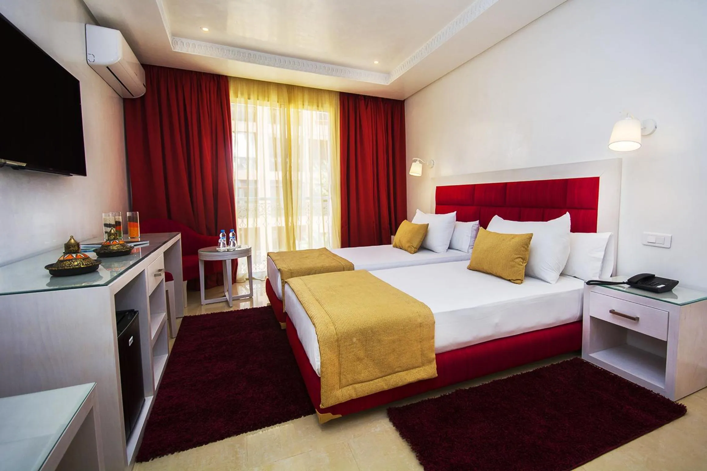 Bedroom, Bed in Hôtel Racine