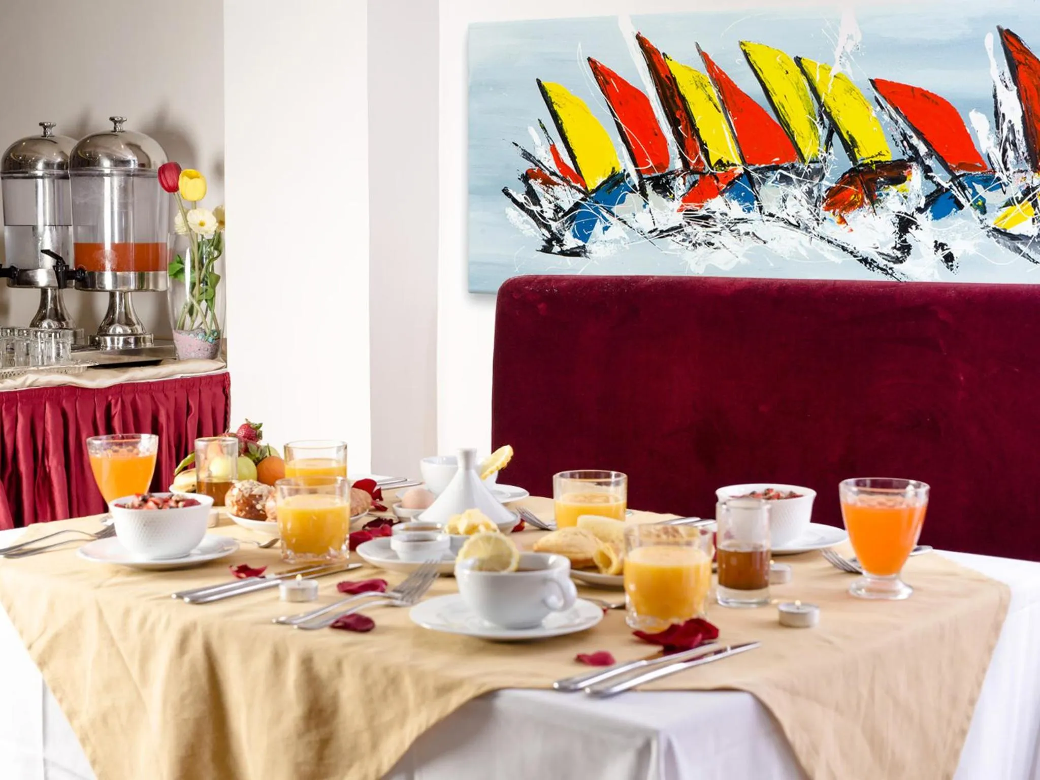 Restaurant/places to eat in Hôtel Racine