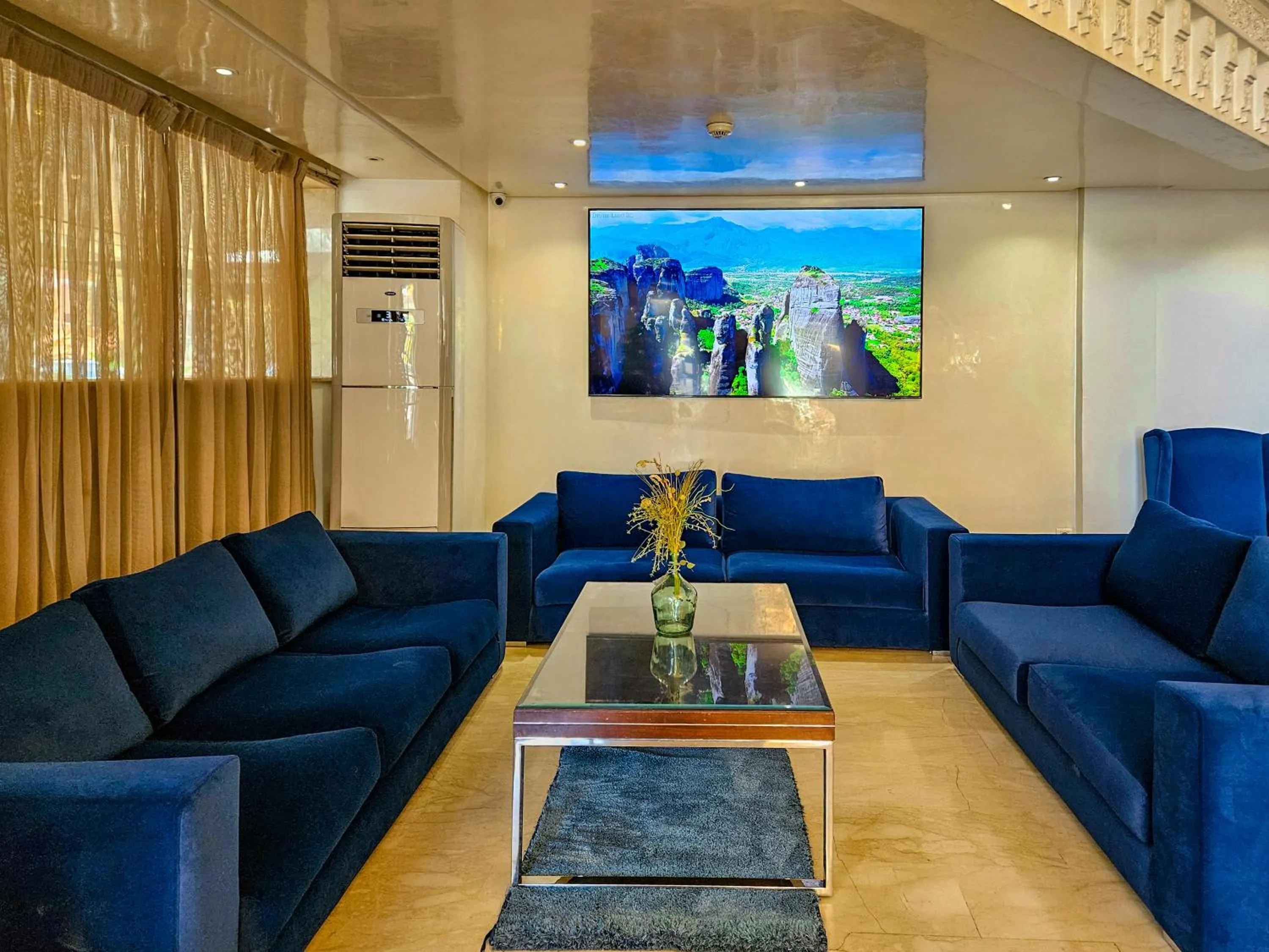 TV and multimedia in Hôtel Racine