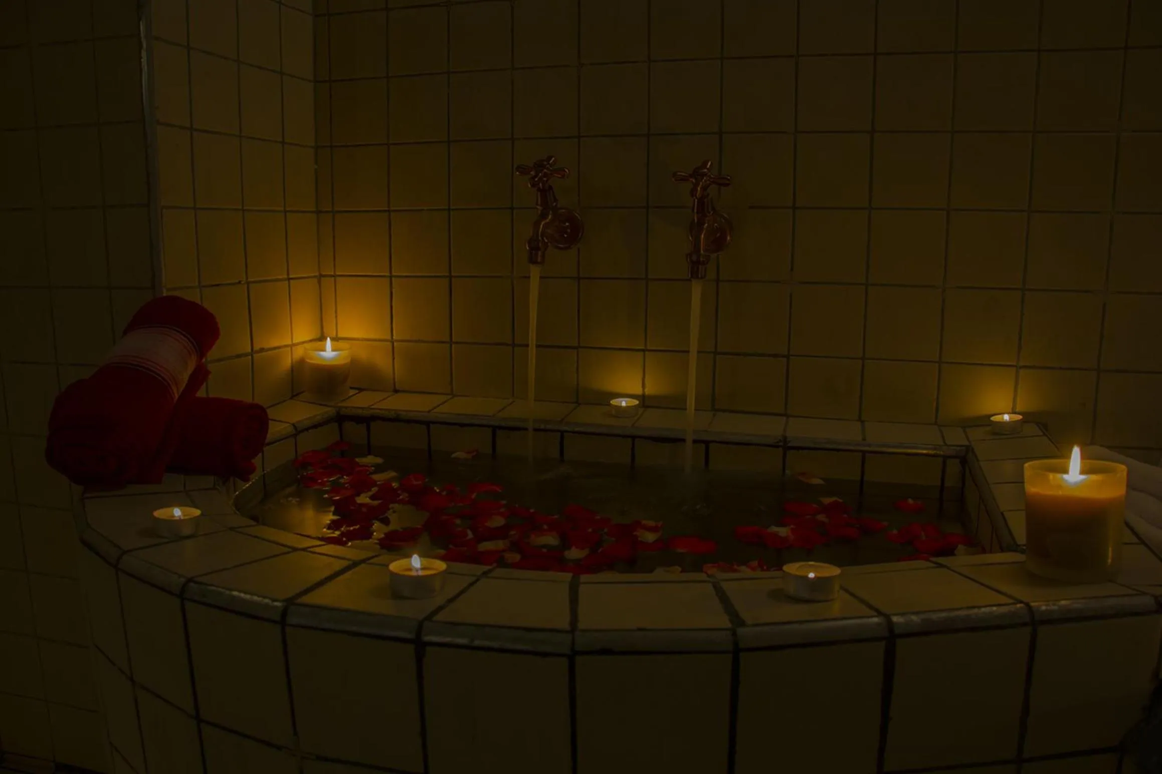 Steam room in Hôtel Racine