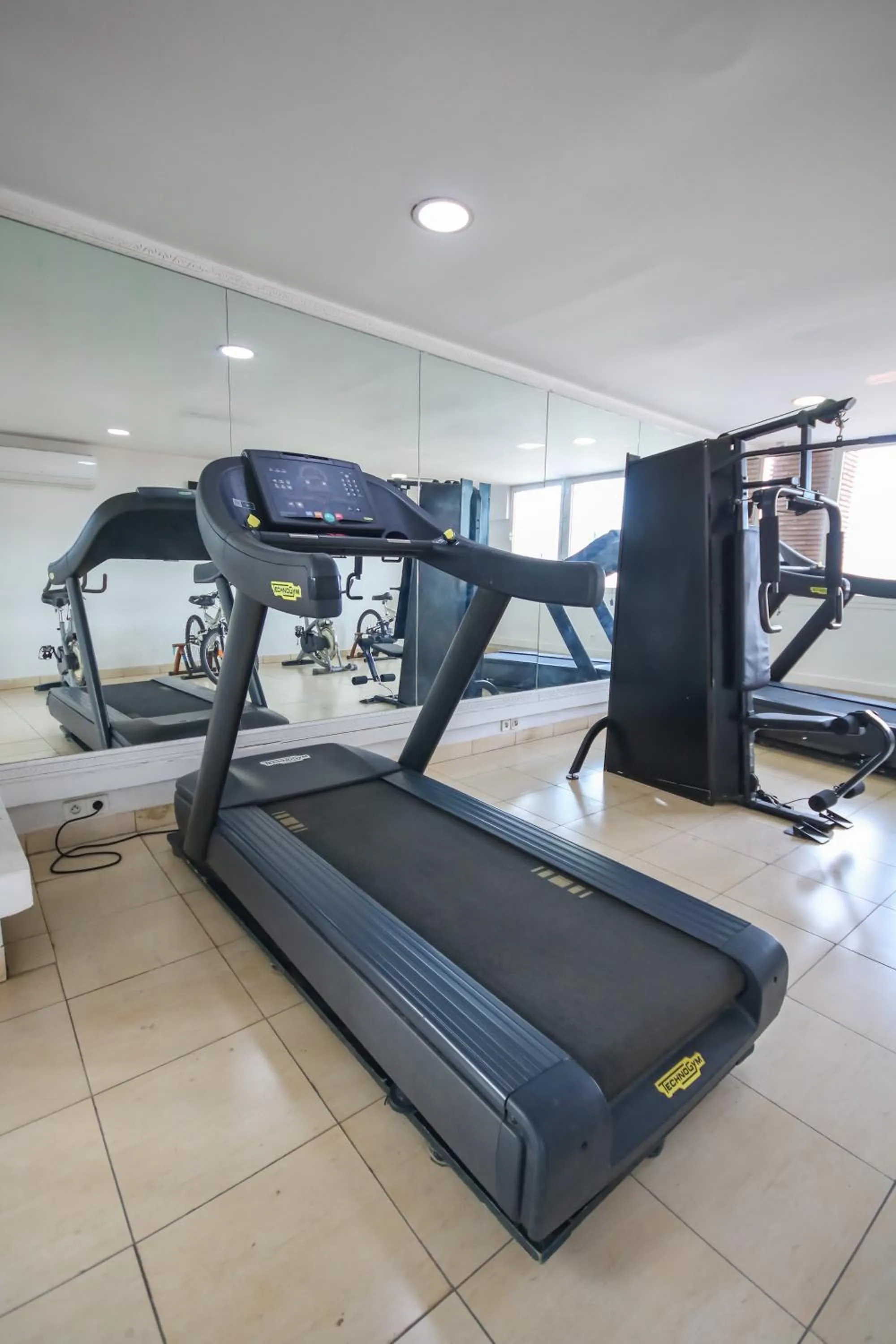 Fitness centre/facilities in Hôtel Racine