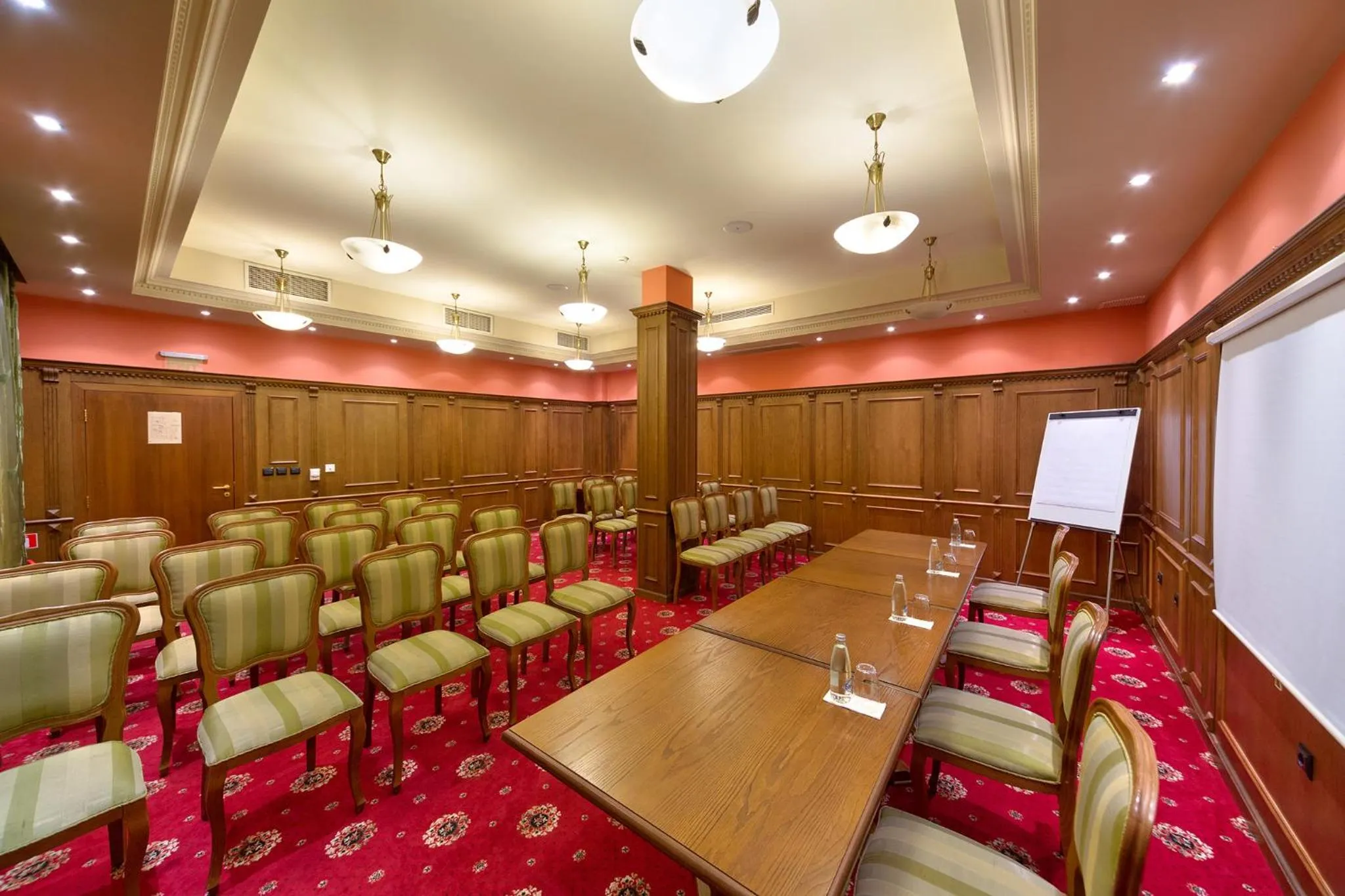 Business facilities in Hotel Club Central