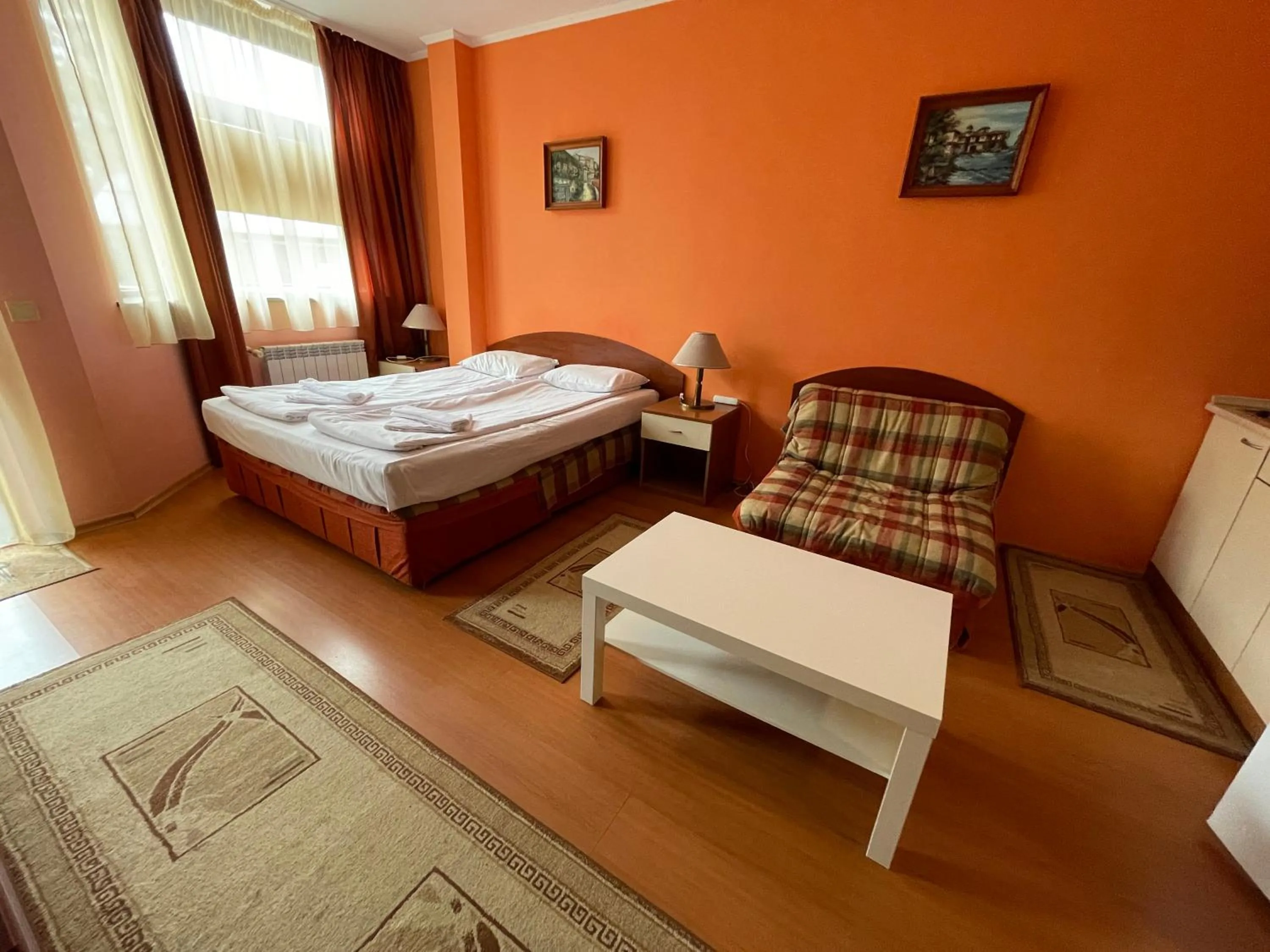 Bedroom, Bed in Persey Flora Apartments