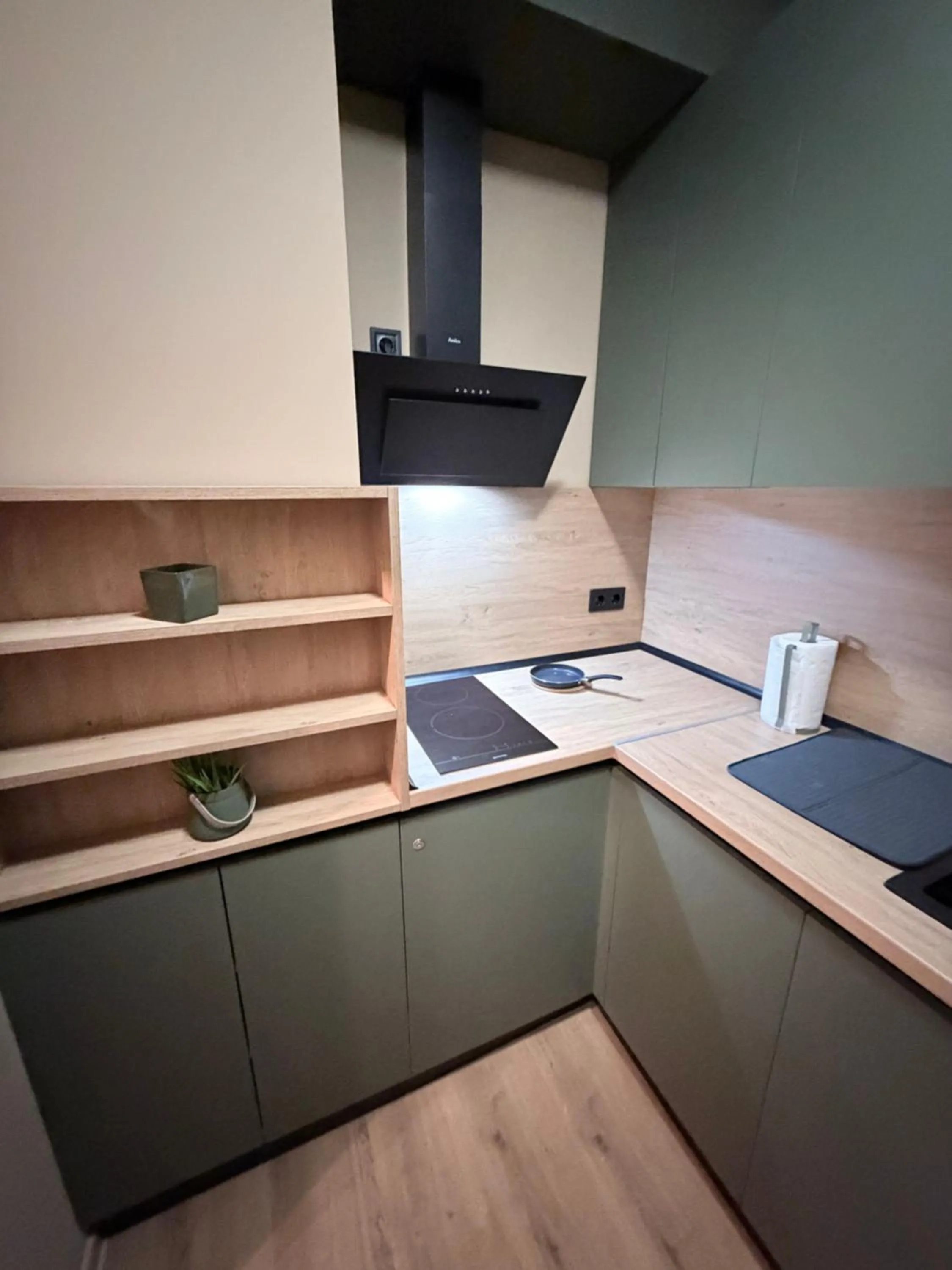 kitchen in Persey Flora Apartments