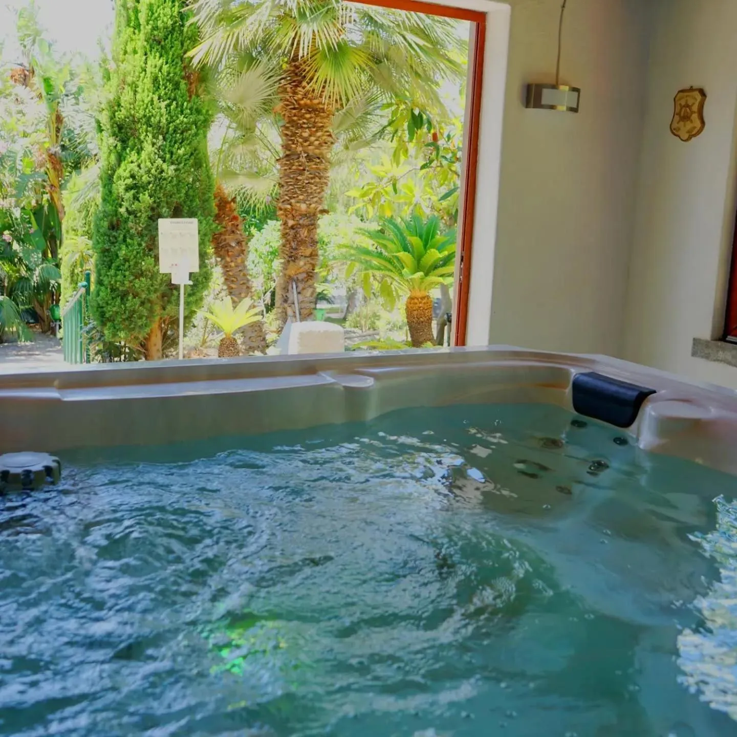 Hot Tub in Residence Villa Cristina