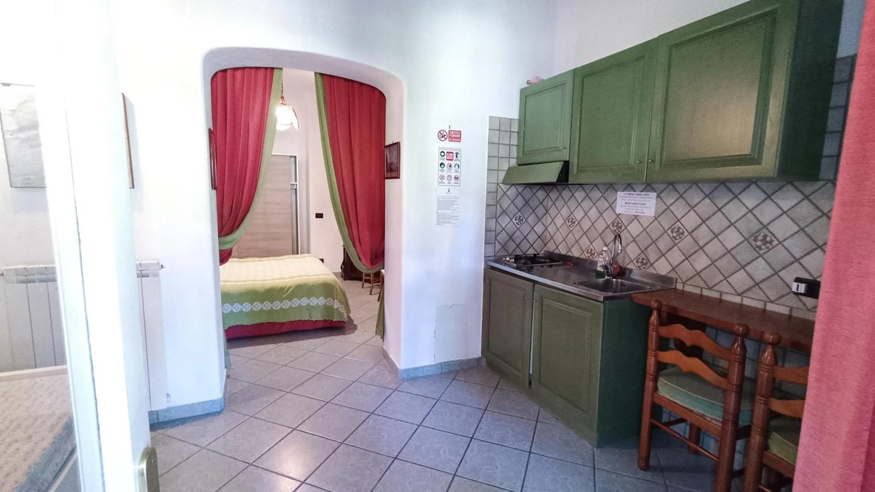 Kitchen or kitchenette, Bed in Residence Villa Cristina