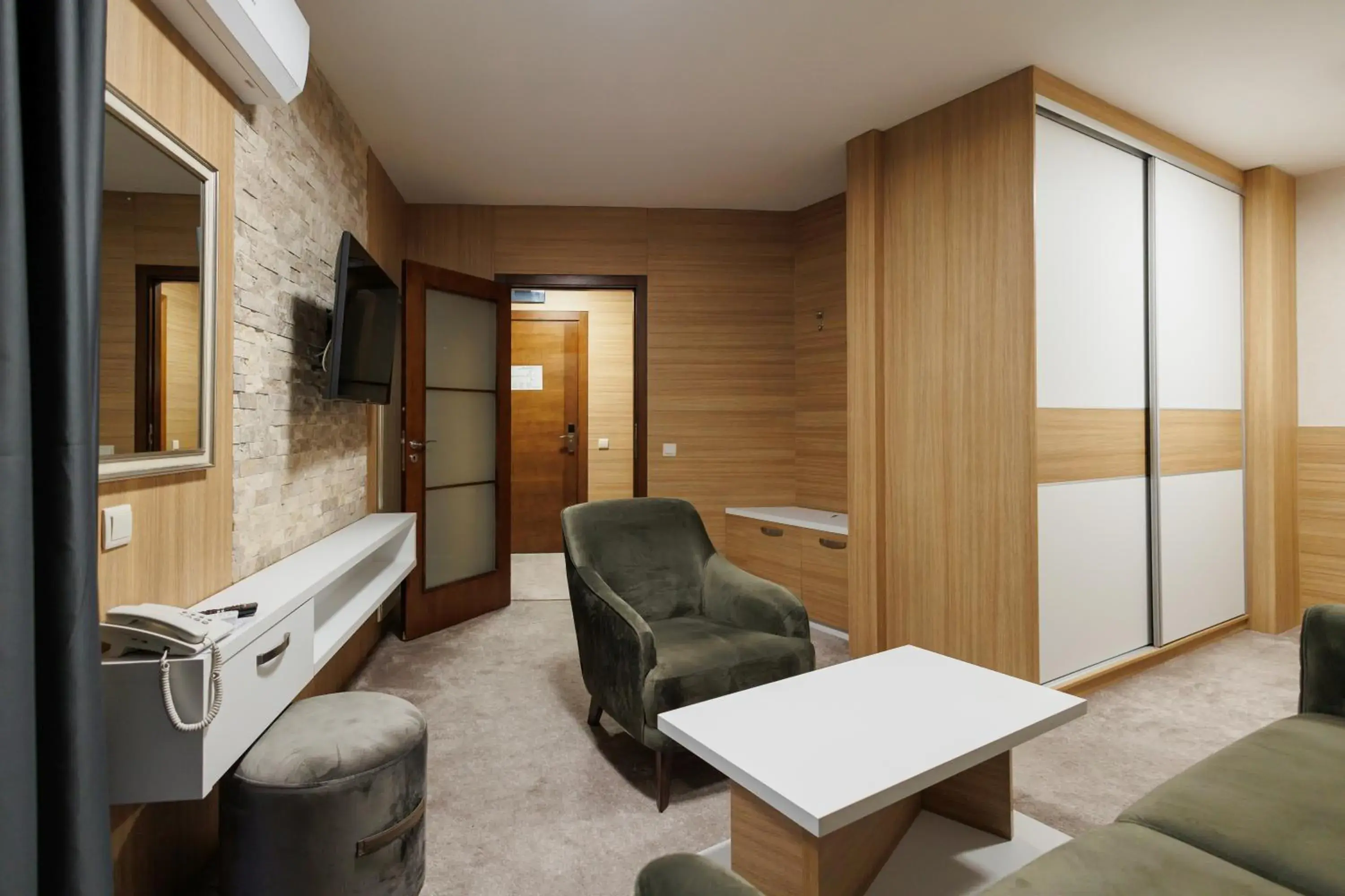 One-Bedroom Deluxe Apartment in Hotel Casa Karina Bansko - Half Board & All Inclusive One-Bedroom Deluxe Apartment in Hotel Casa Karina Bansko - Half Board & All Inclusive