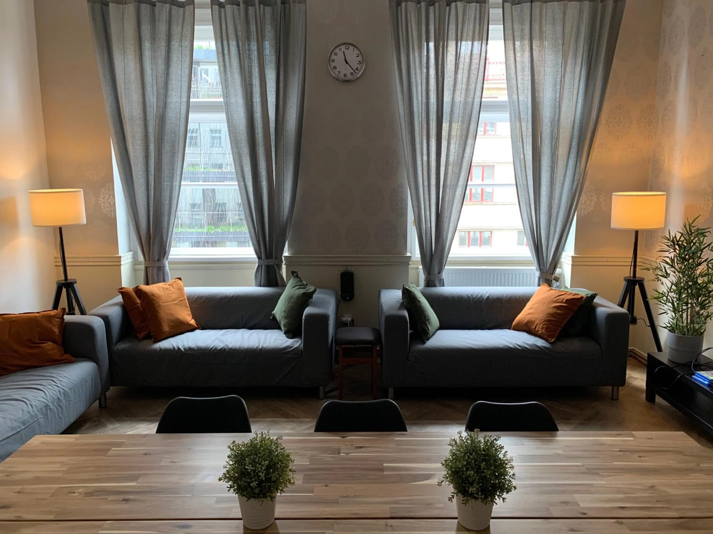 Communal lounge/ TV room in Onefam Old Town