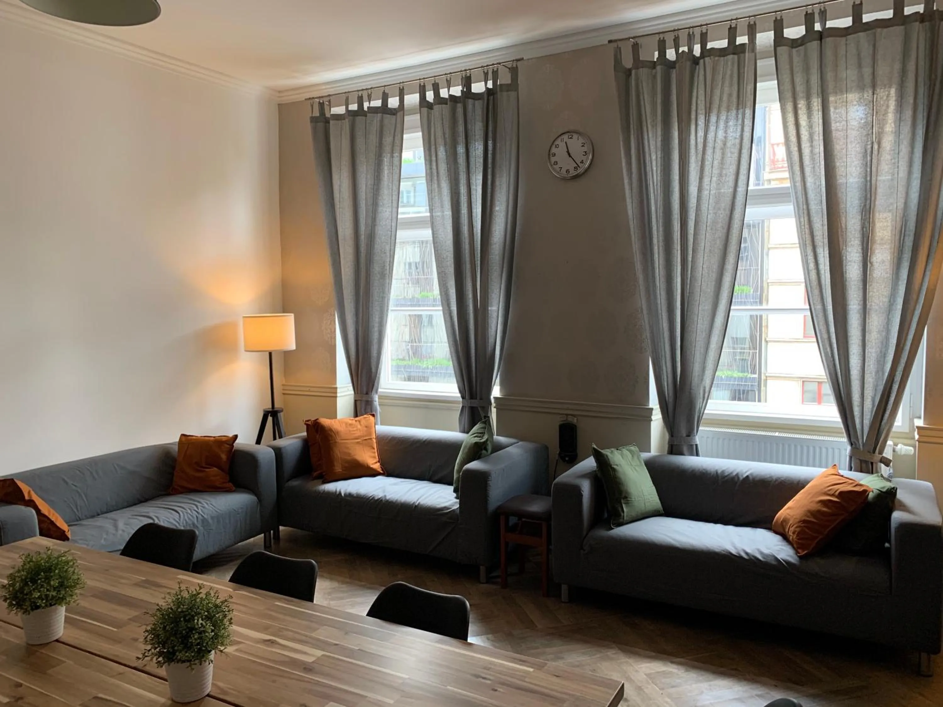 Communal lounge/ TV room in Onefam Old Town