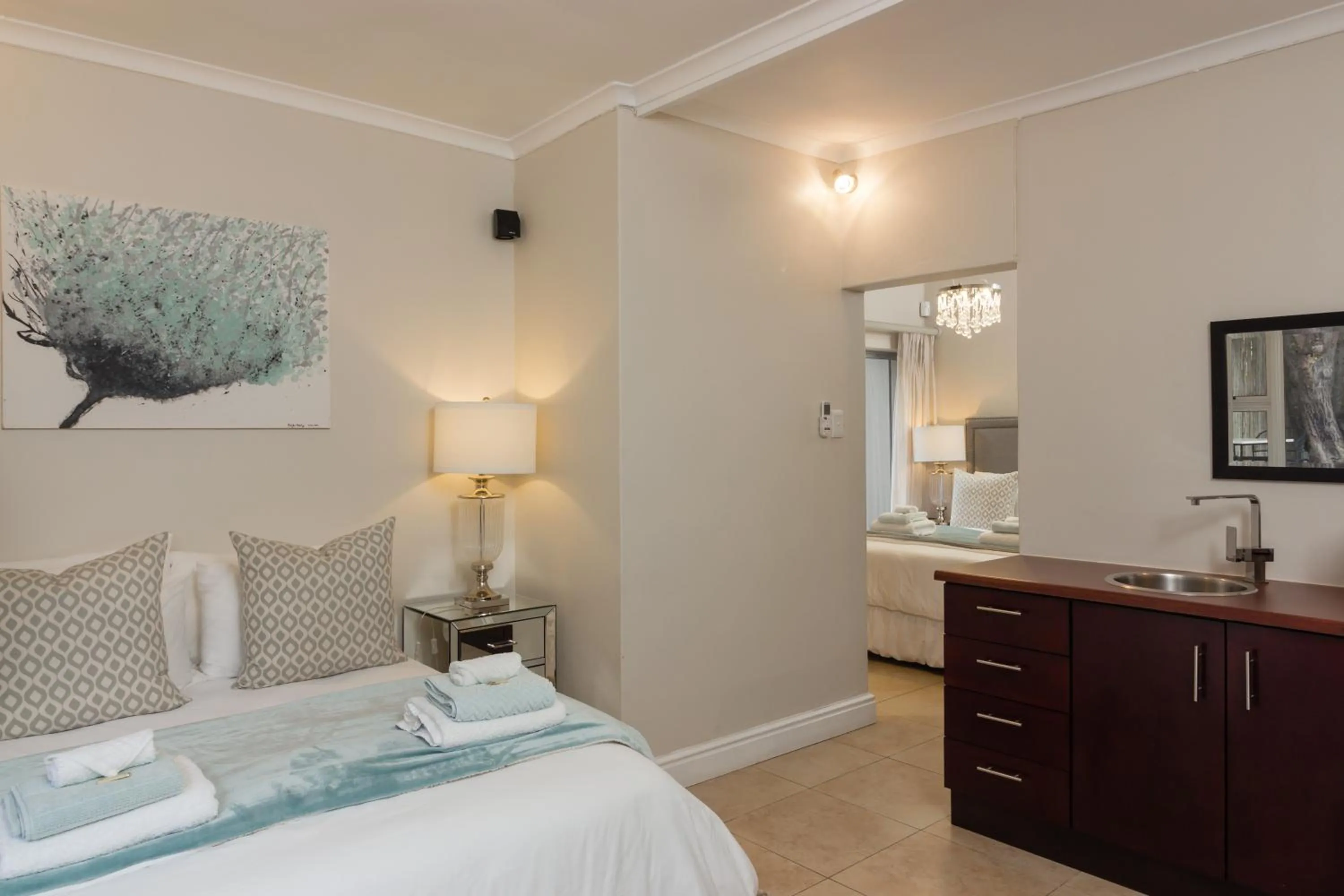 Bedroom, Bed in Island Way Villa