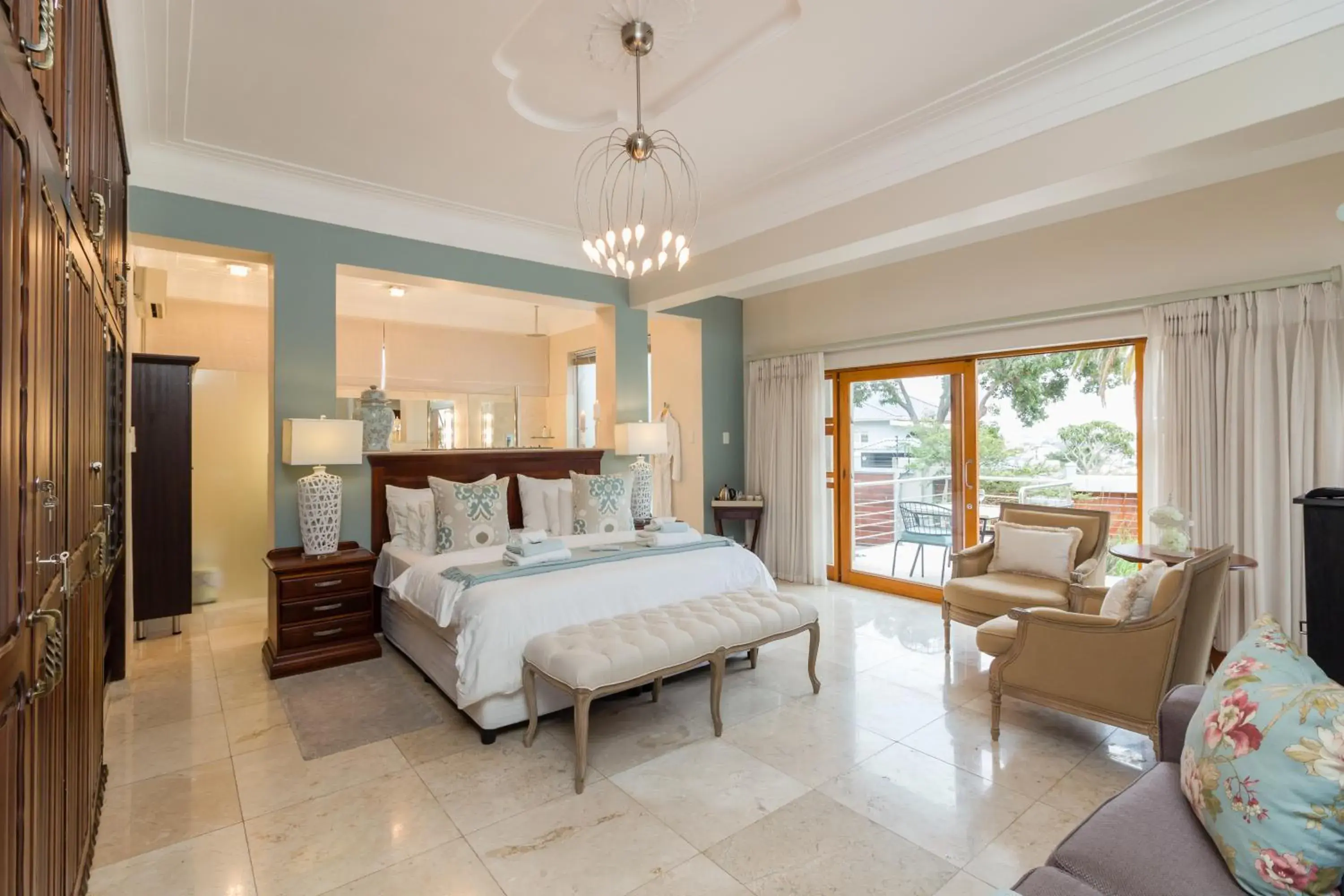 Presidential Suite in Island Way Villa Presidential Suite in Island Way Villa