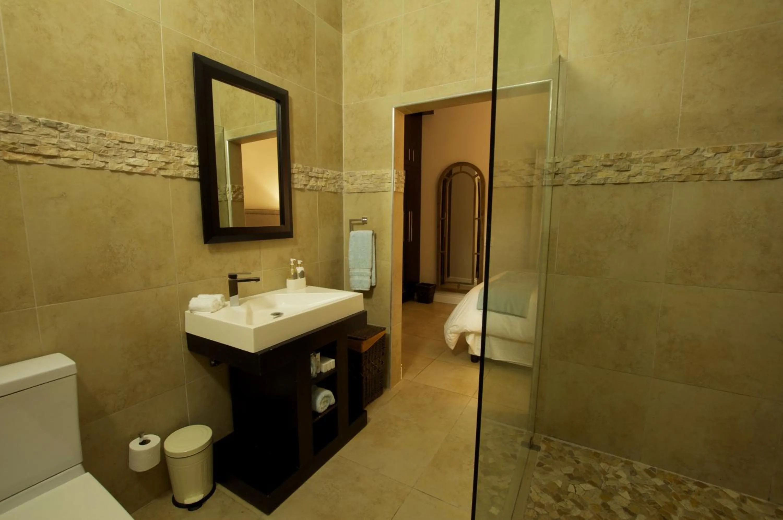 Shower in Island Way Villa