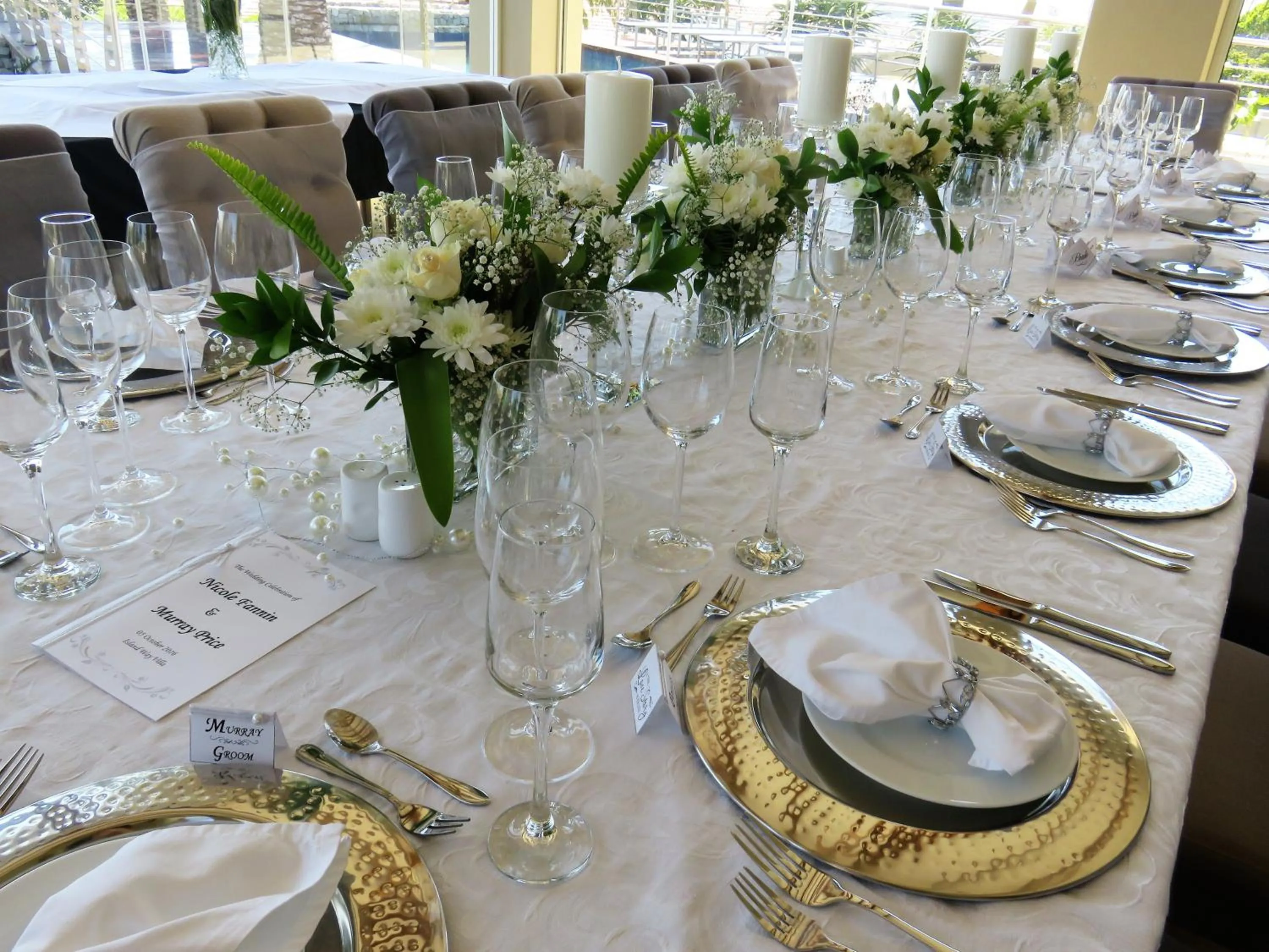 Restaurant/places to eat in Island Way Villa