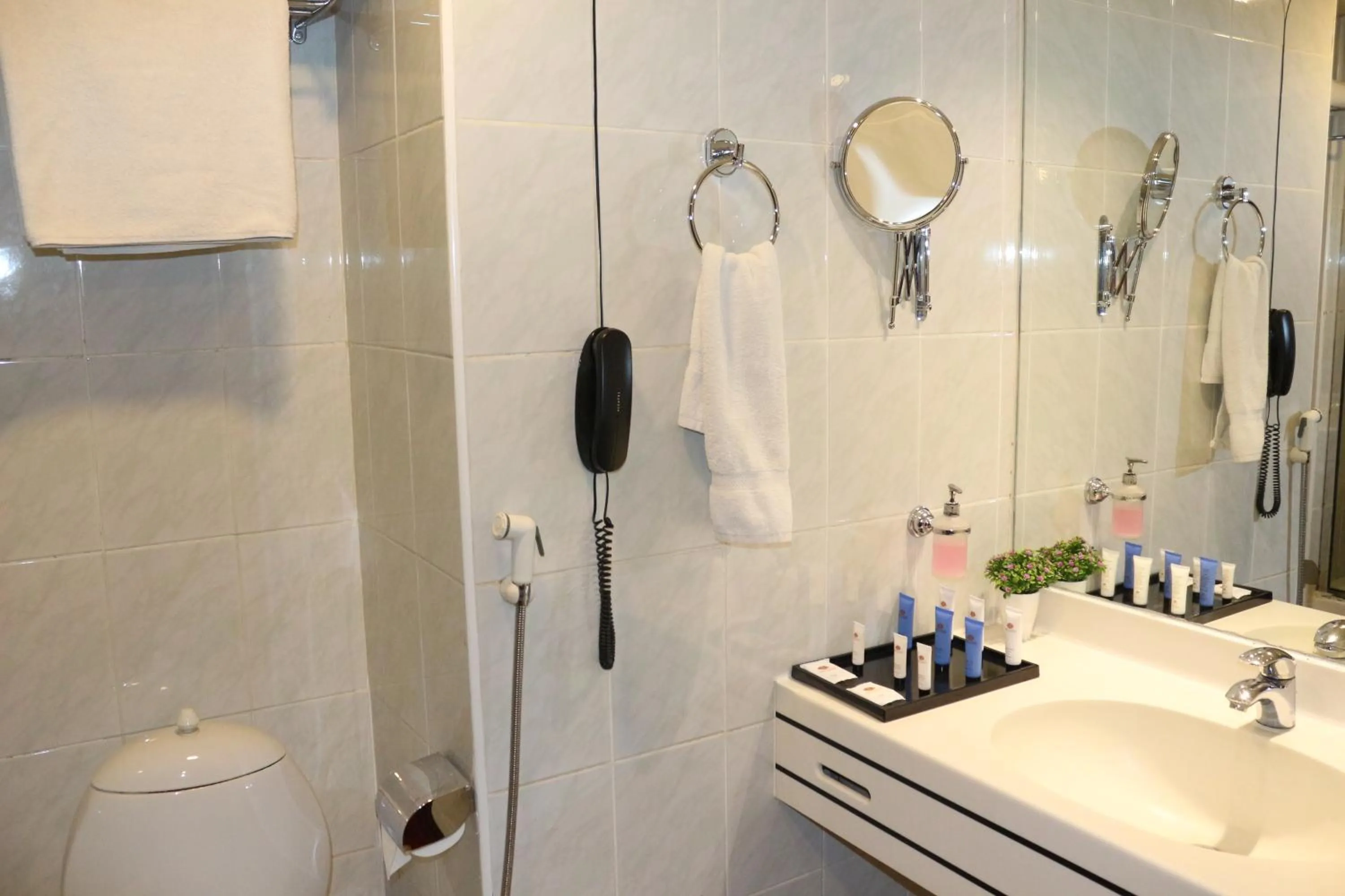 Bathroom in Al Khaleej Grand Hotel