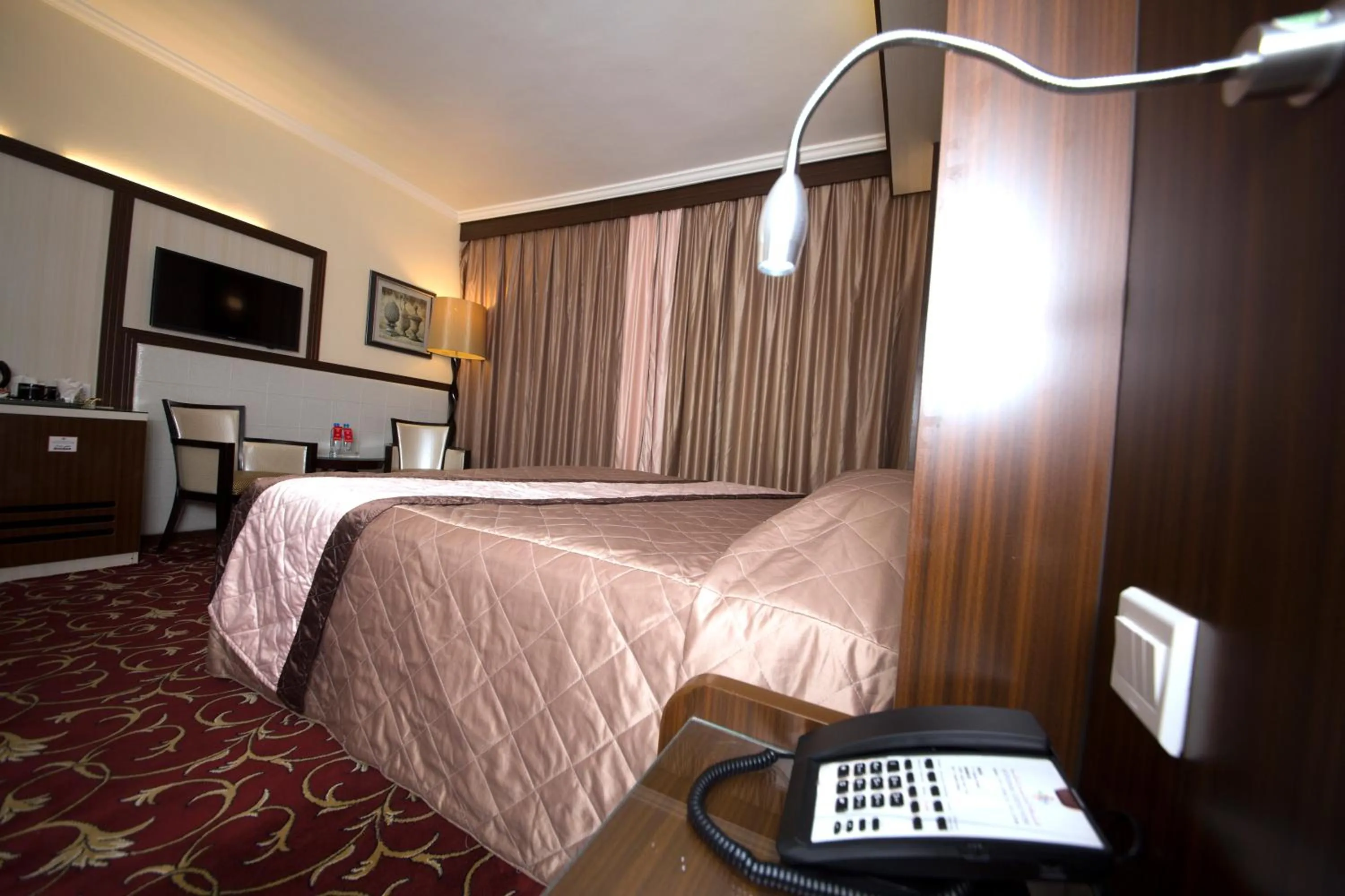 Bedroom, Bed in Al Khaleej Grand Hotel