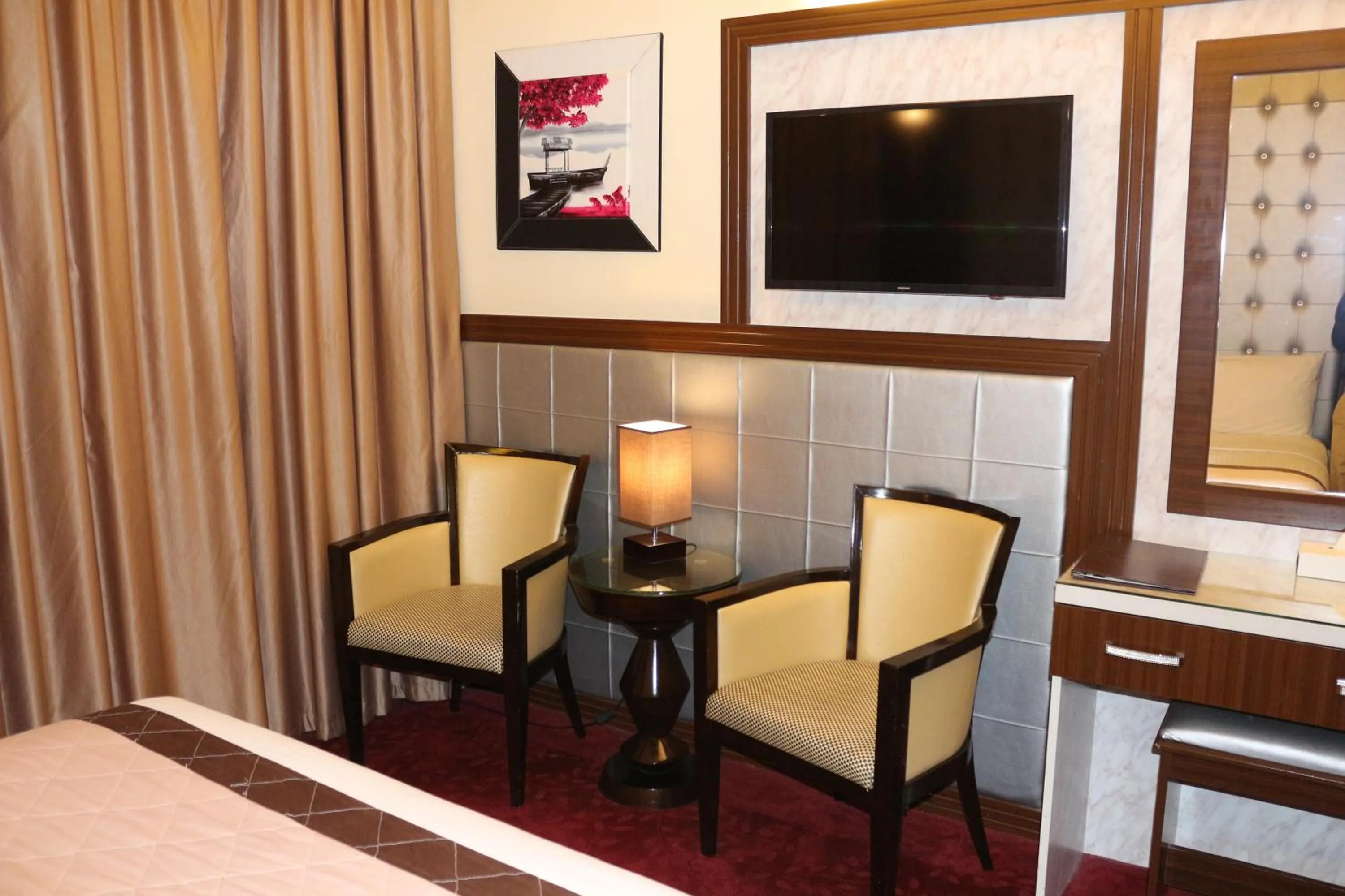 Seating area in Al Khaleej Grand Hotel