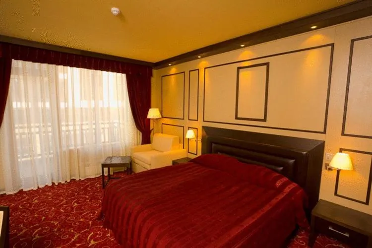 Bed in Borovets Hills Ski & Spa - Half Board