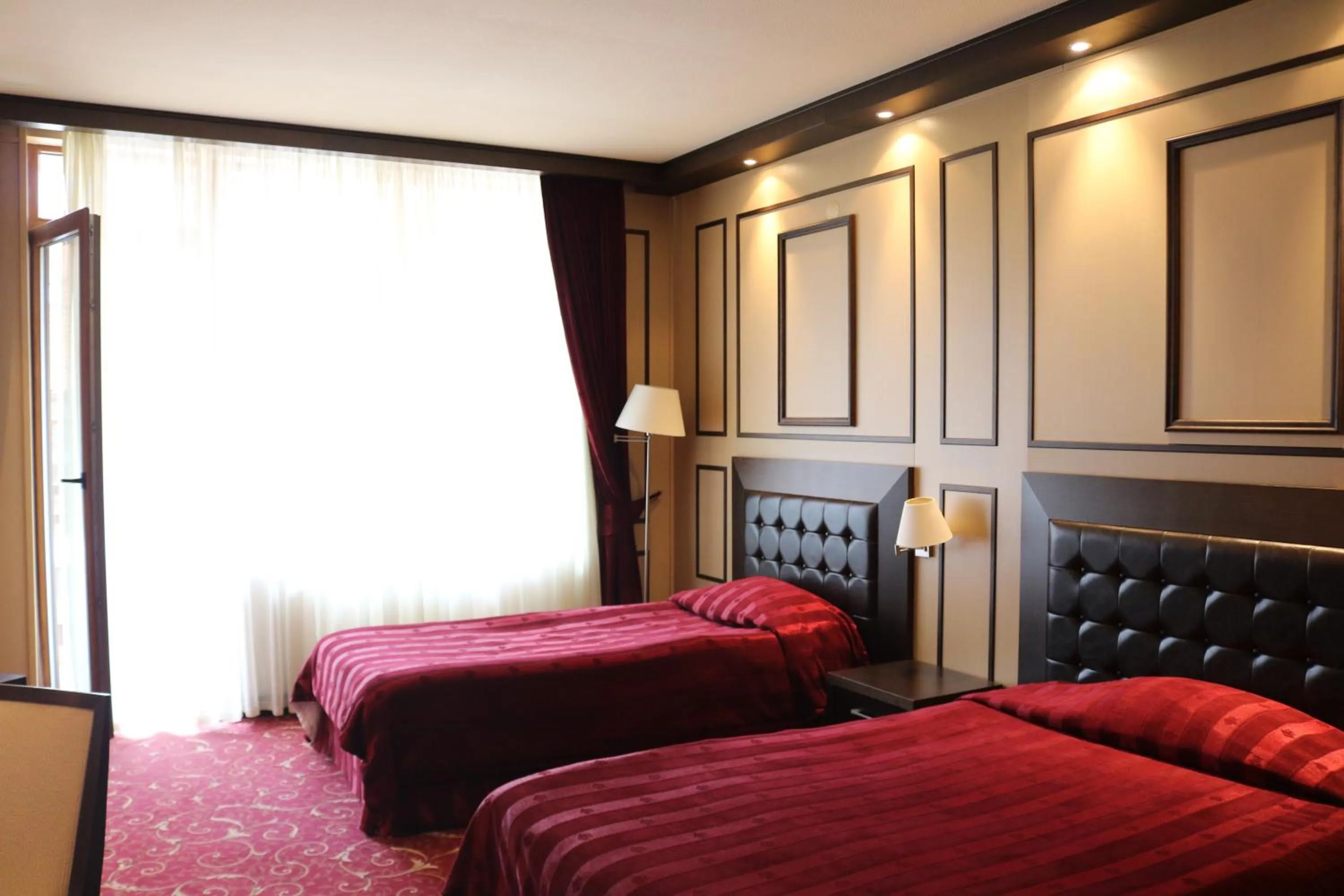 Bed in Borovets Hills Ski & Spa - Half Board