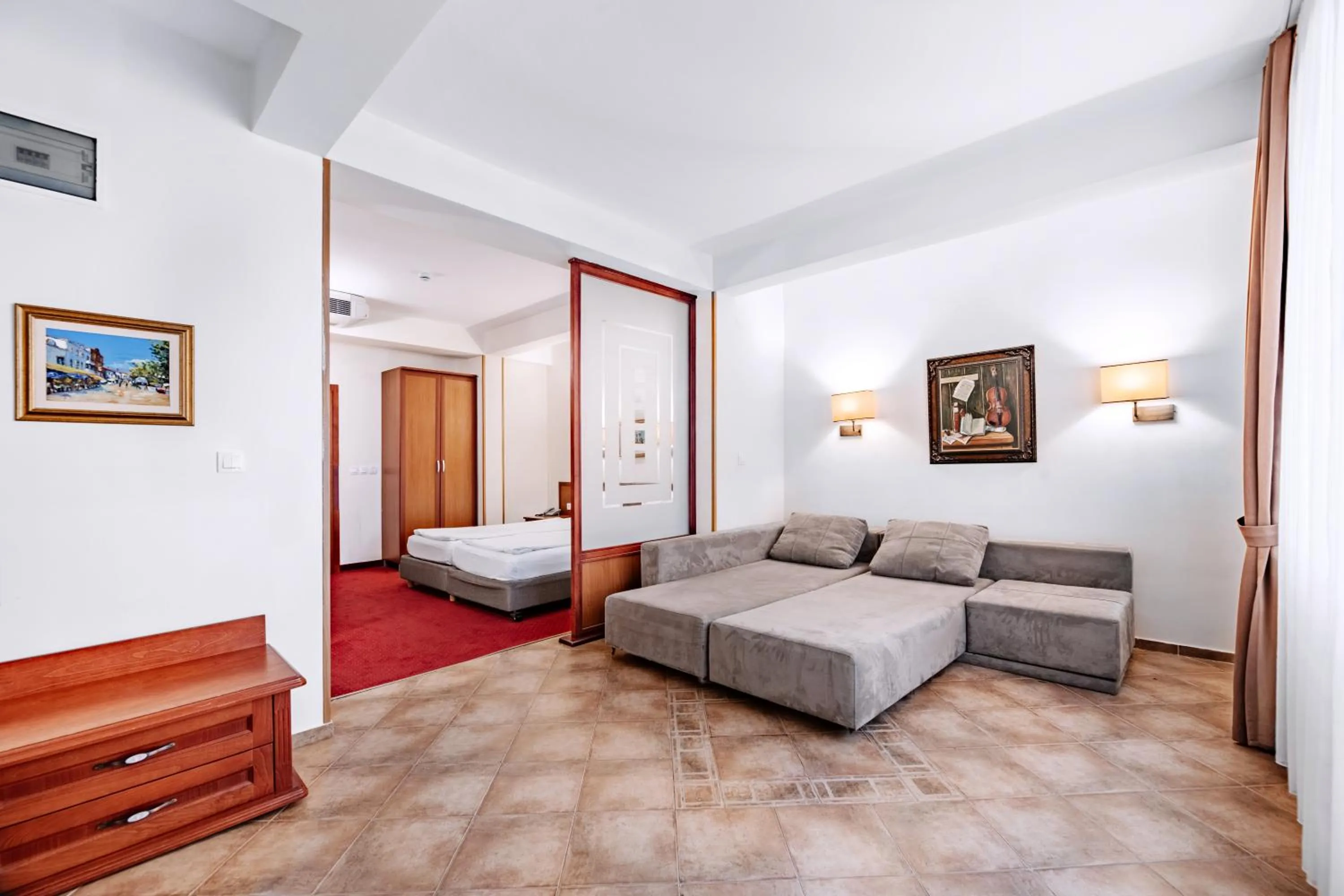 Property building, Bed in Hotel Belvedere