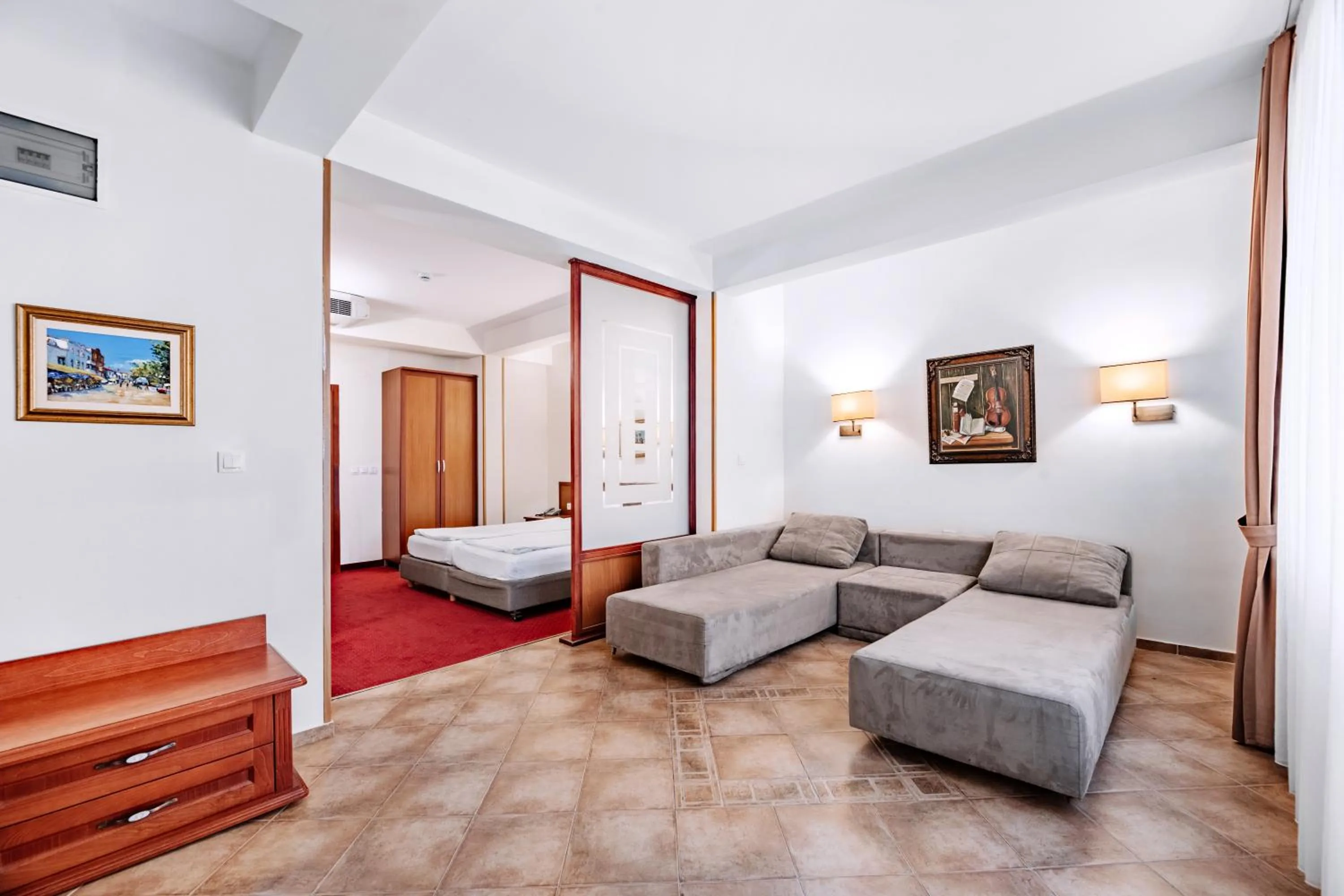 Property building, Bed in Hotel Belvedere