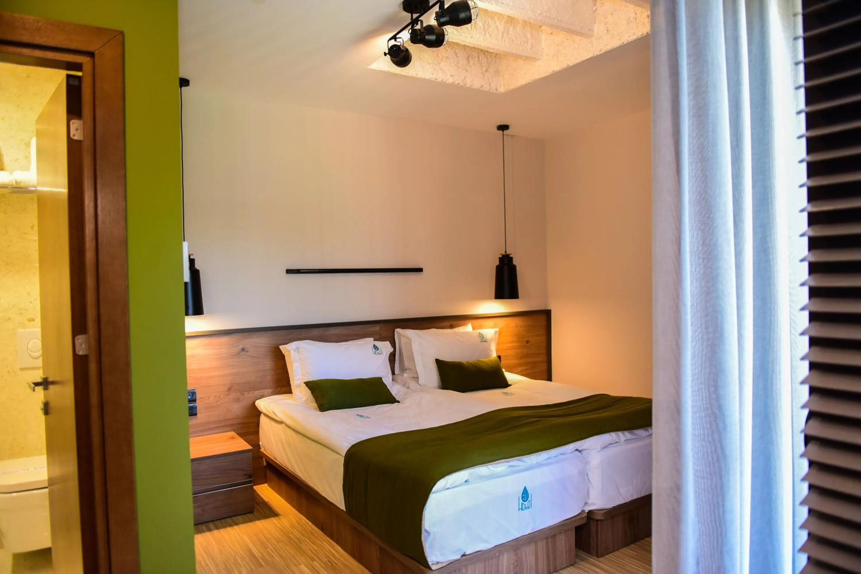 Bedroom, Bed in SU Hotel