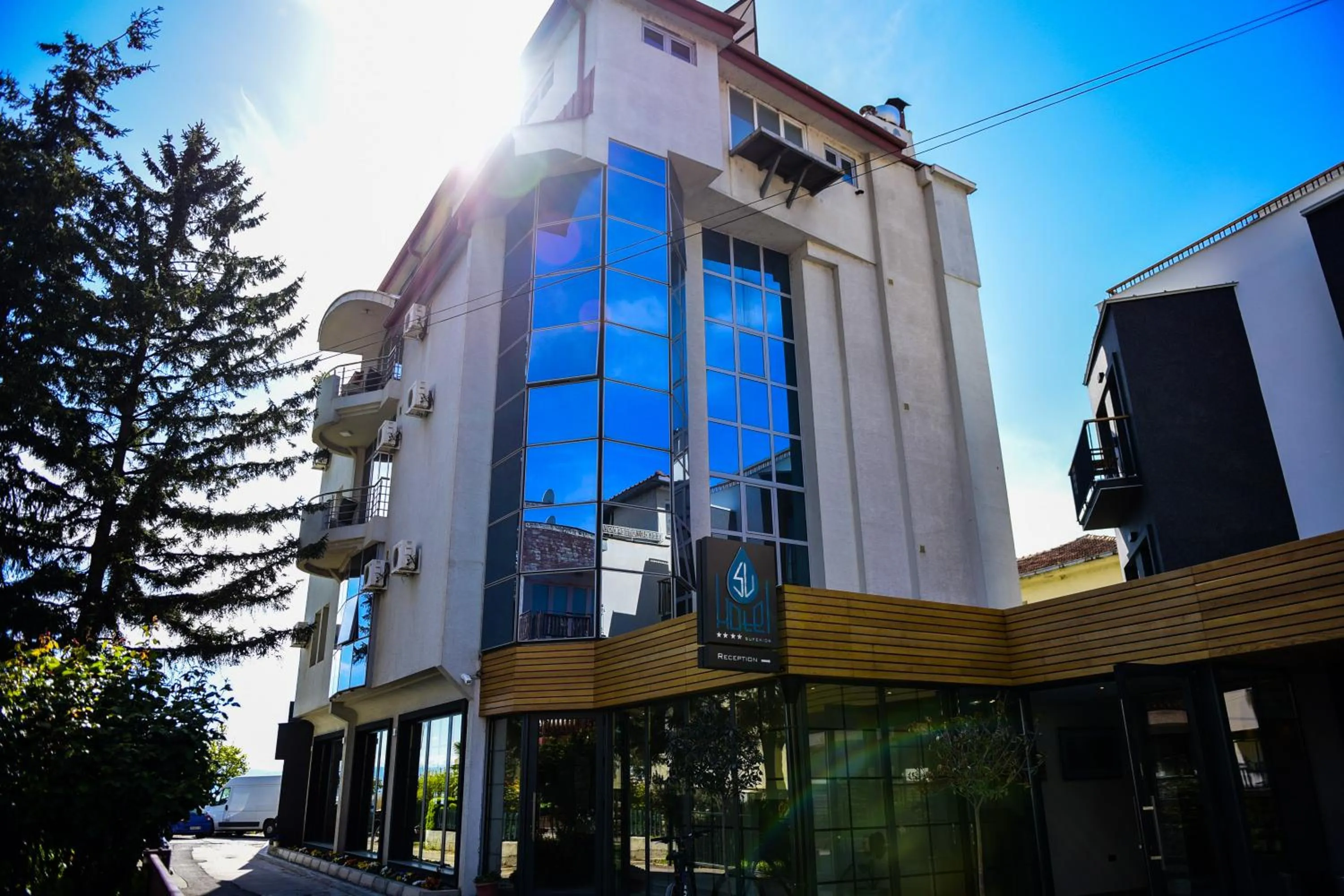 Property building in SU Hotel