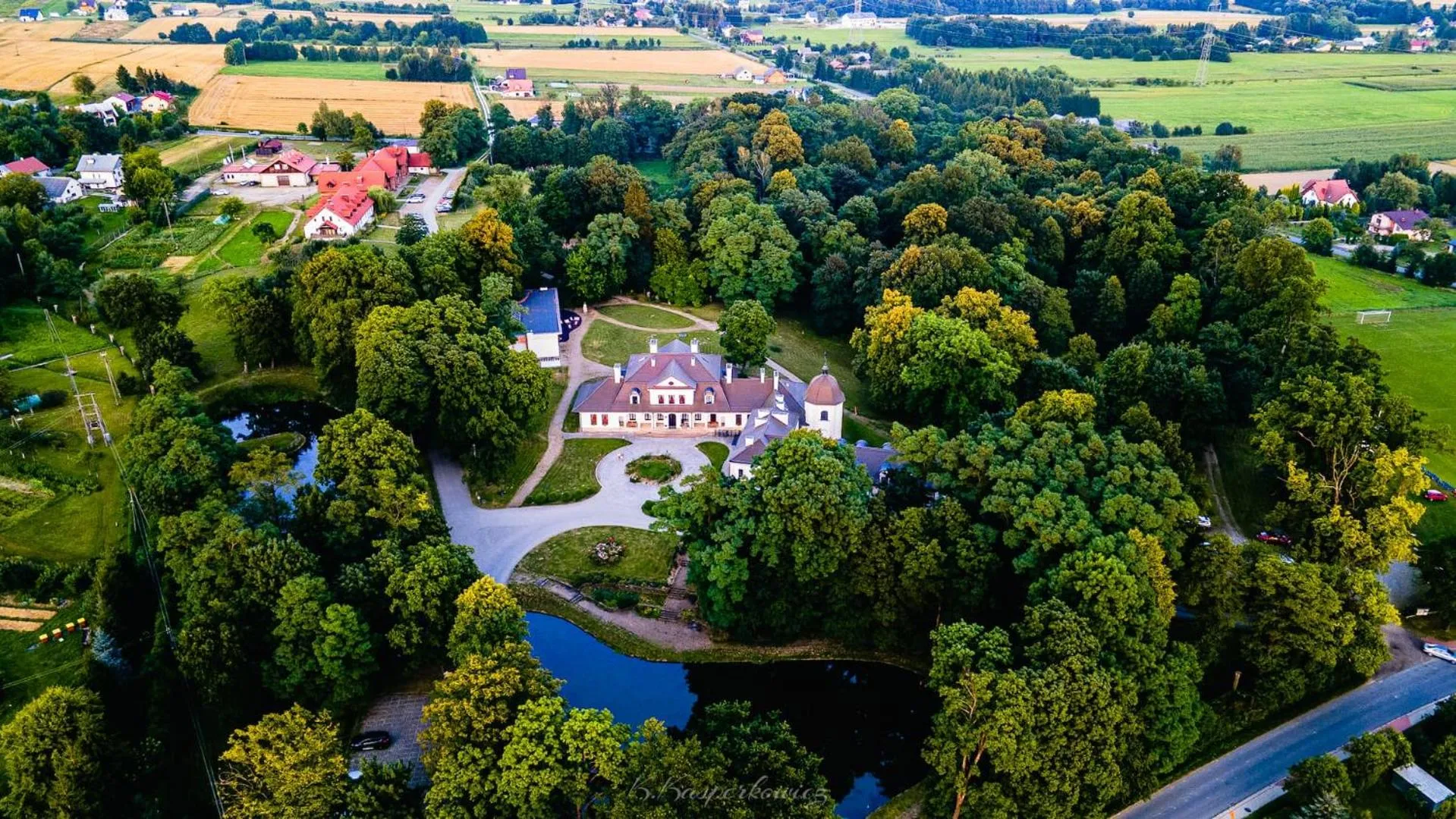 Property building in Dwór Kombornia Hotel&SPA