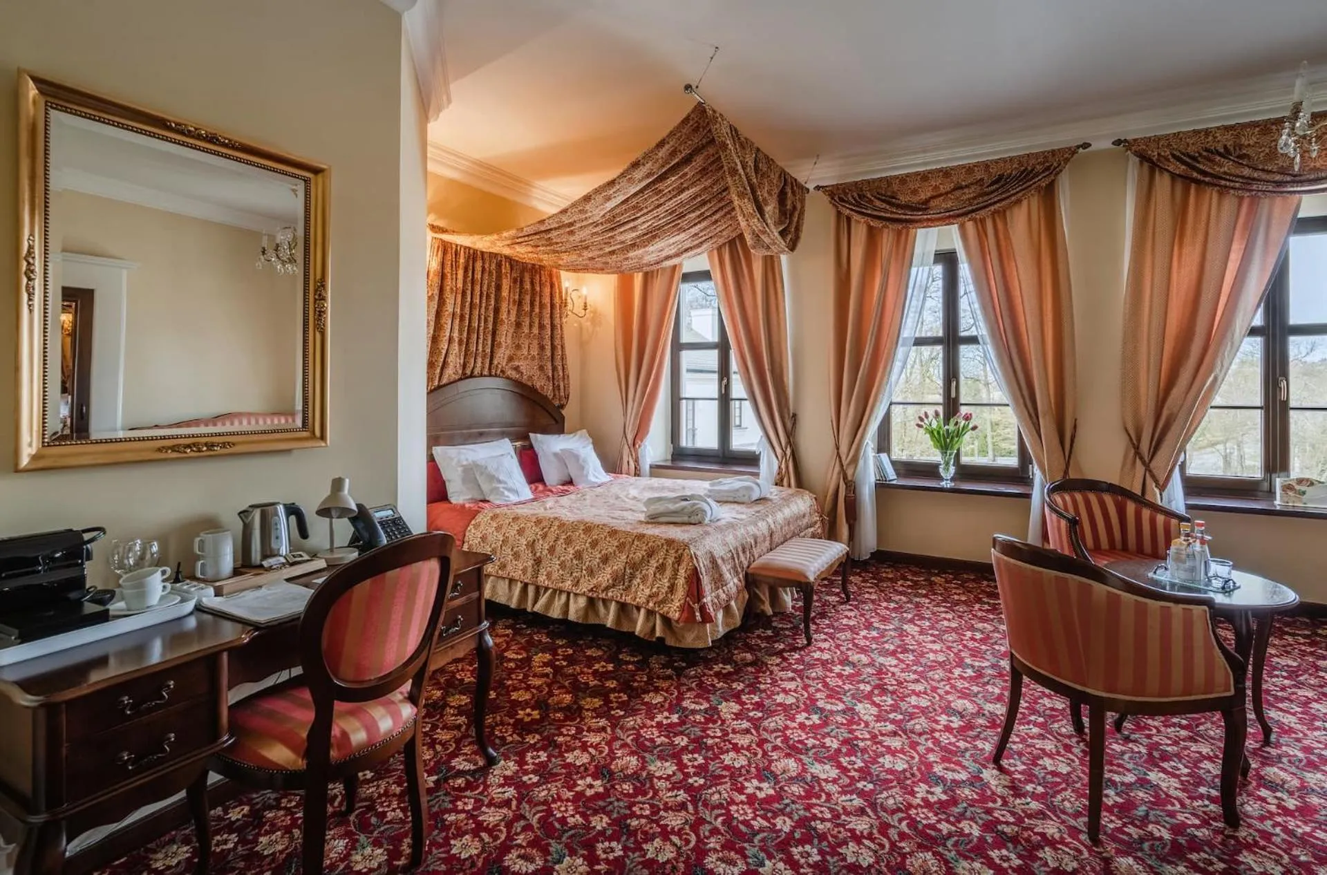 Bed in Dwór Kombornia Hotel&SPA