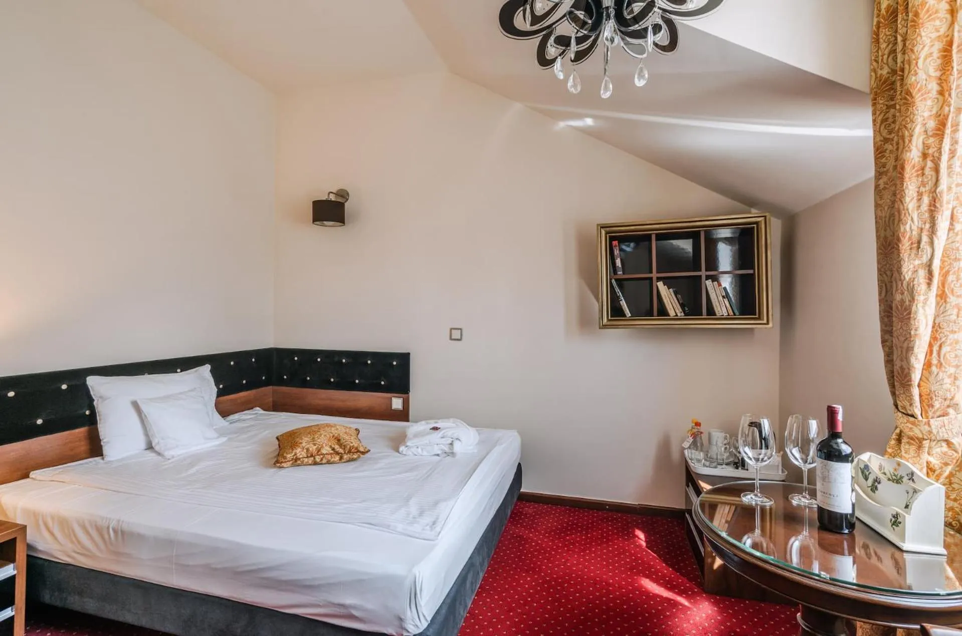 Bed in Dwór Kombornia Hotel&SPA