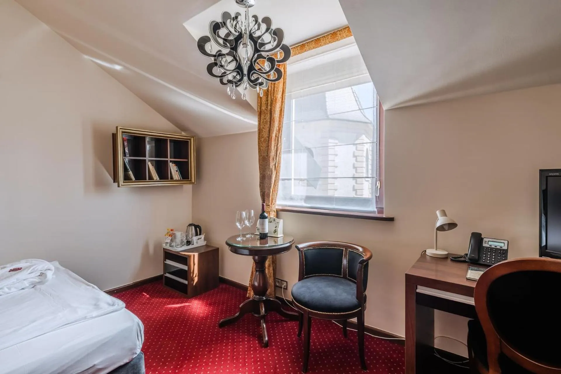 Photo of the whole room, Bed in Dwór Kombornia Hotel&SPA