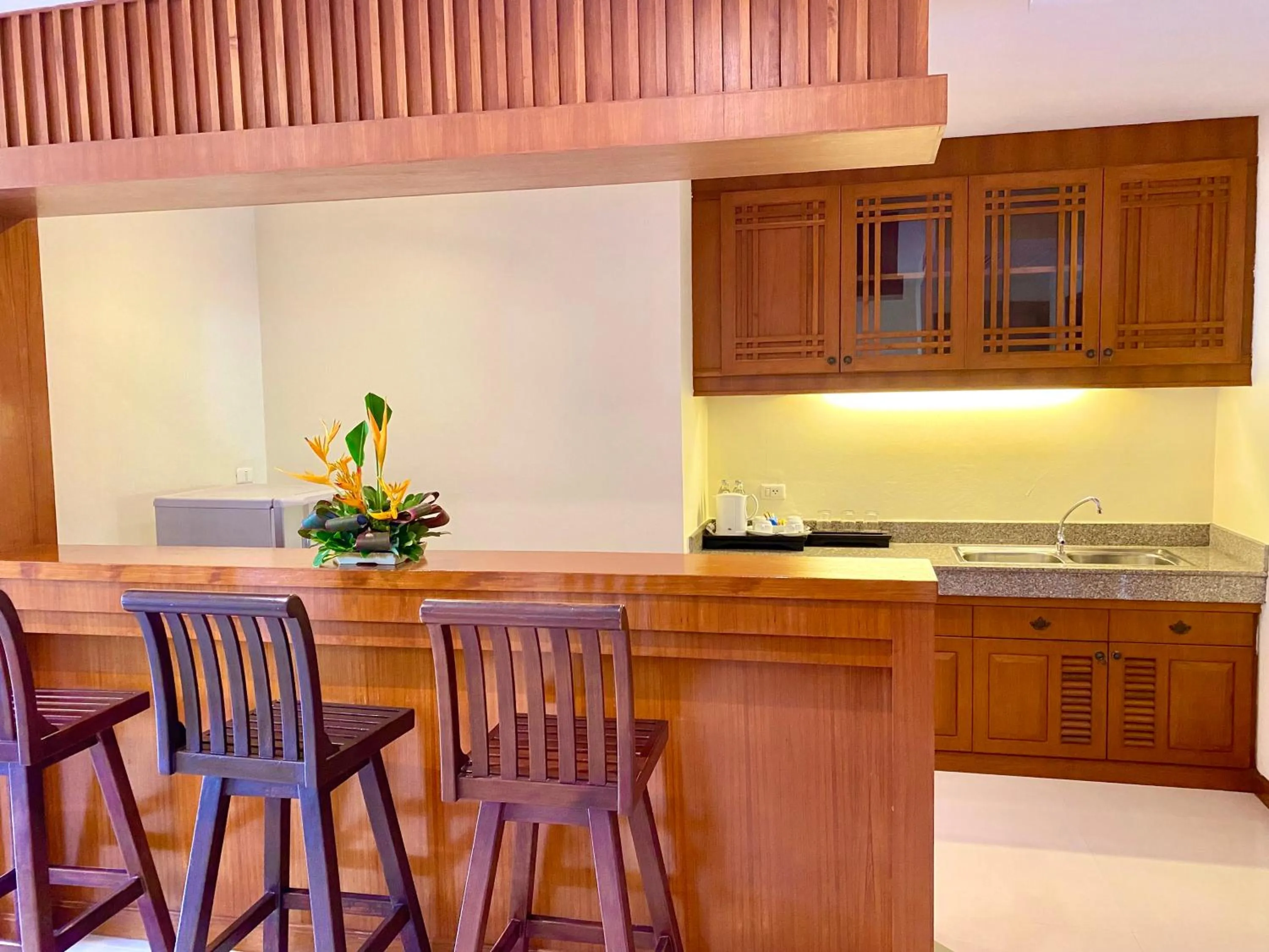 Kitchen or kitchenette in Le Murraya Boutique Serviced Residence & Resort